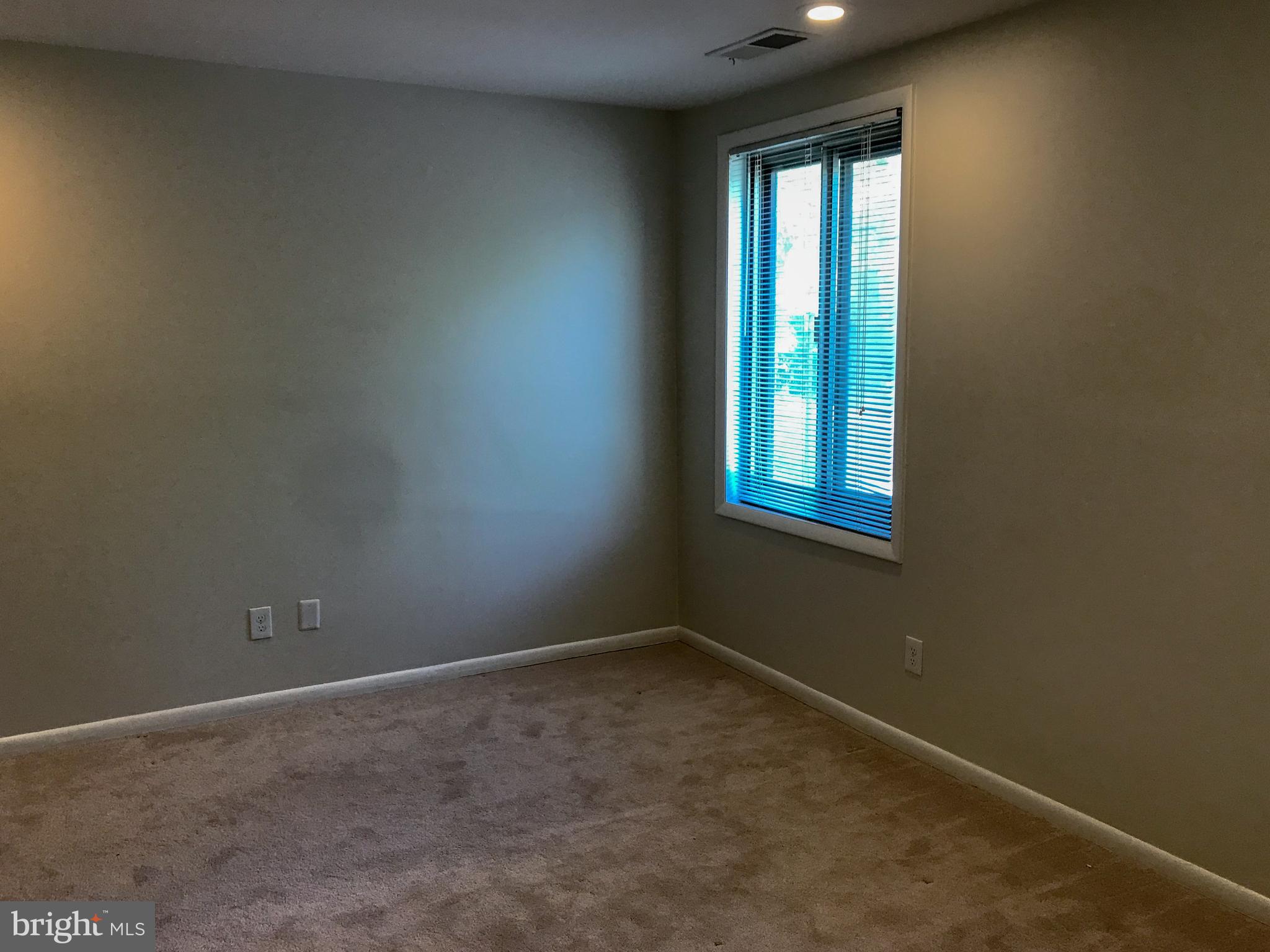 CROSS KEYS - Residential Lease