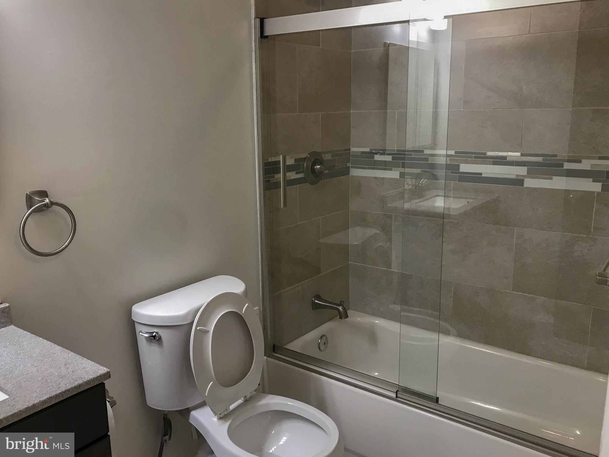 CROSS KEYS - Residential Lease