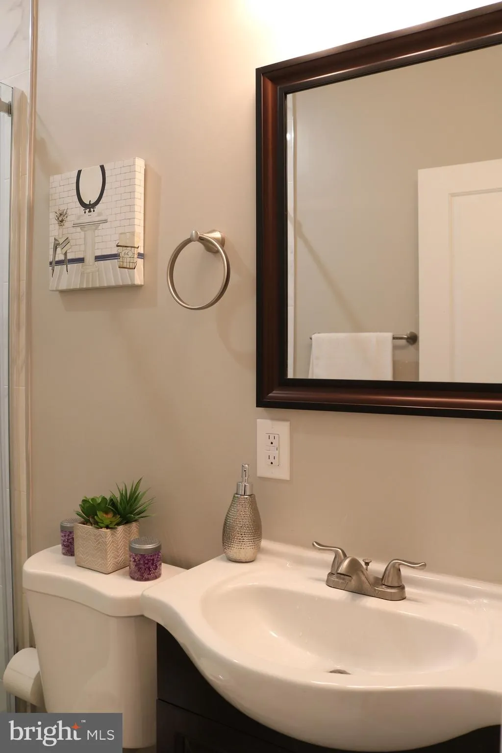 Philadelphia, Pennsylvania 19121, United States, 8 Bedrooms Bedrooms, ,8 BathroomsBathrooms,Residential,Active,100763