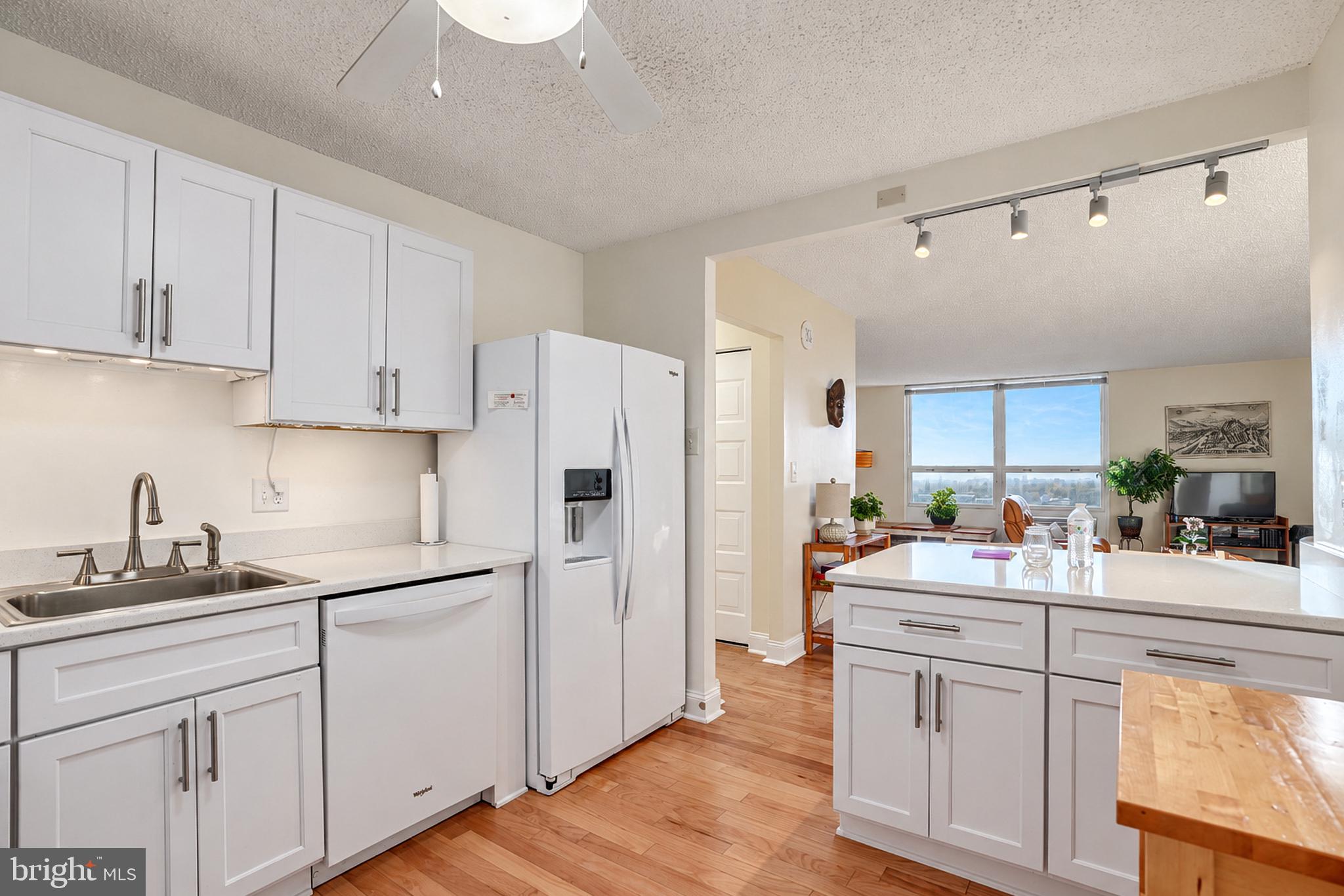 205 E JOPPA ROAD E 2506