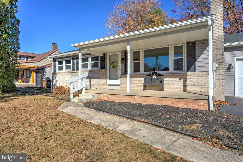 Photo of 28 Scenic Drive, Denver, PA 17517 (MLS # PALA2060286)
