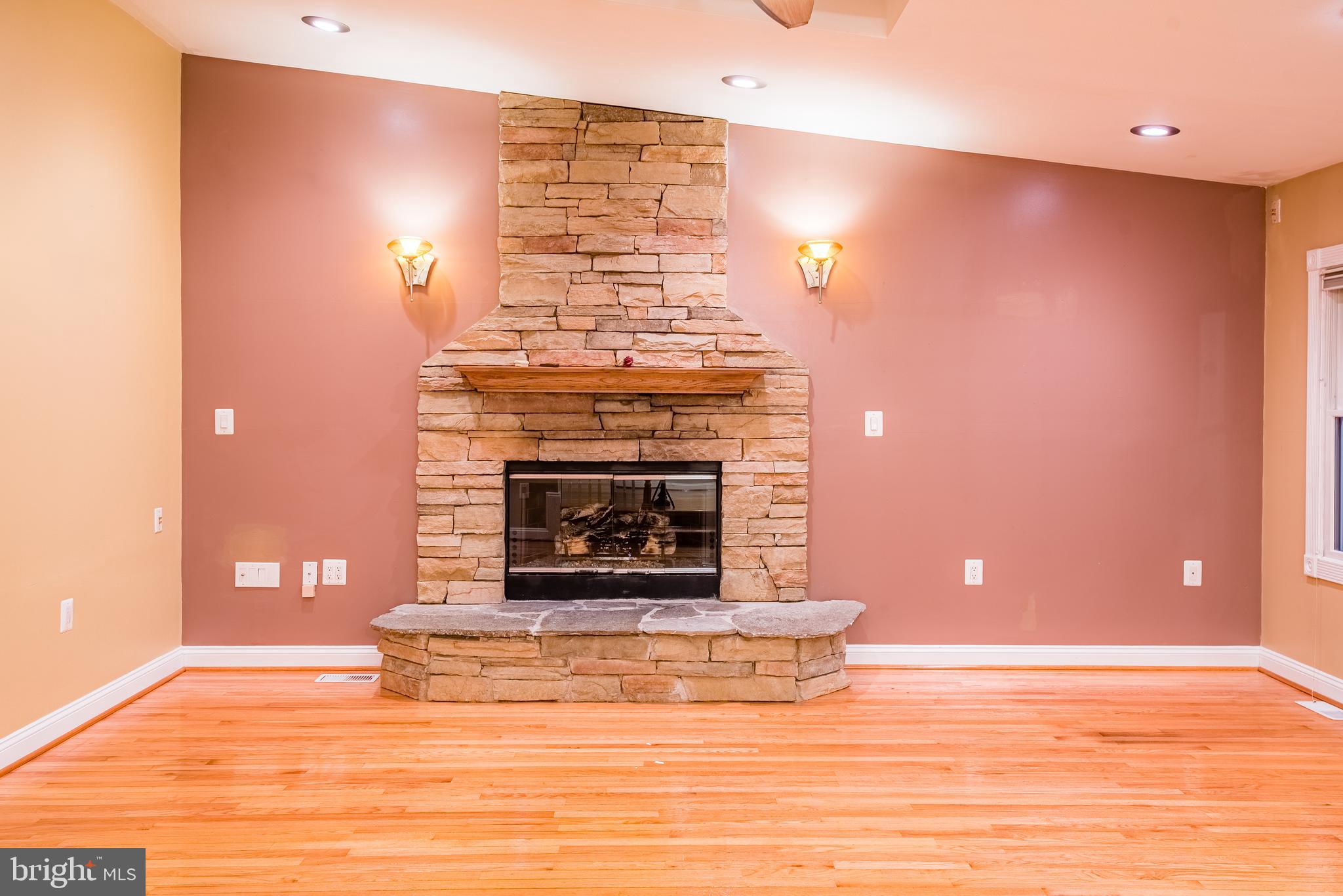 GLENMONT VILLAGE - Residential