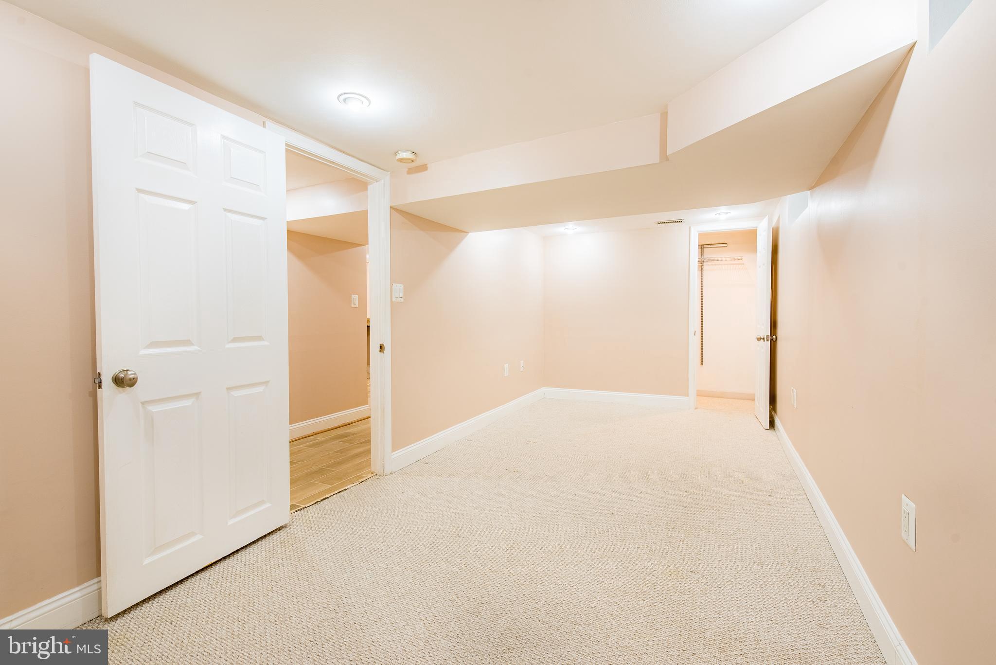 GLENMONT VILLAGE - Residential