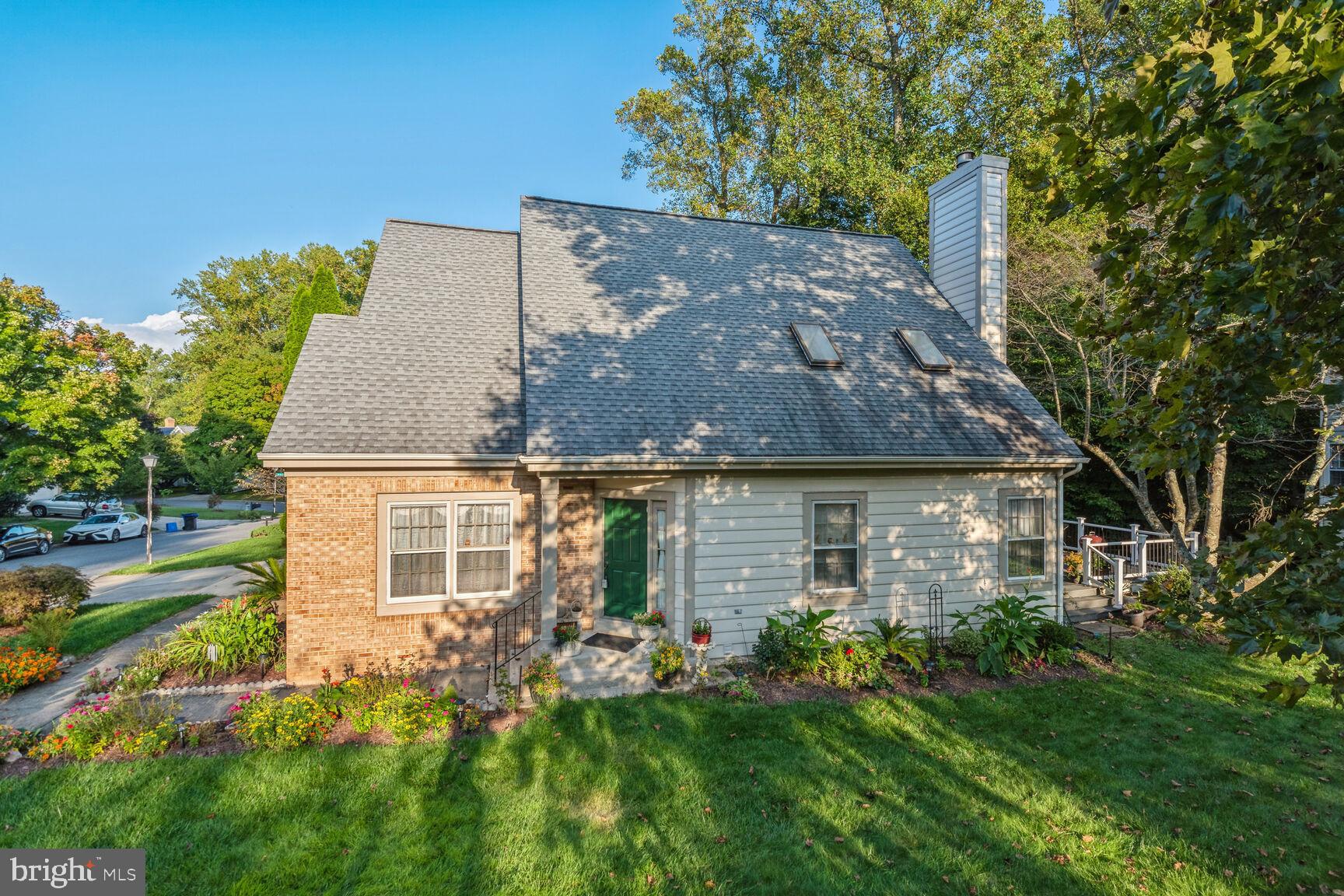 LAKE HALLOWELL - Residential