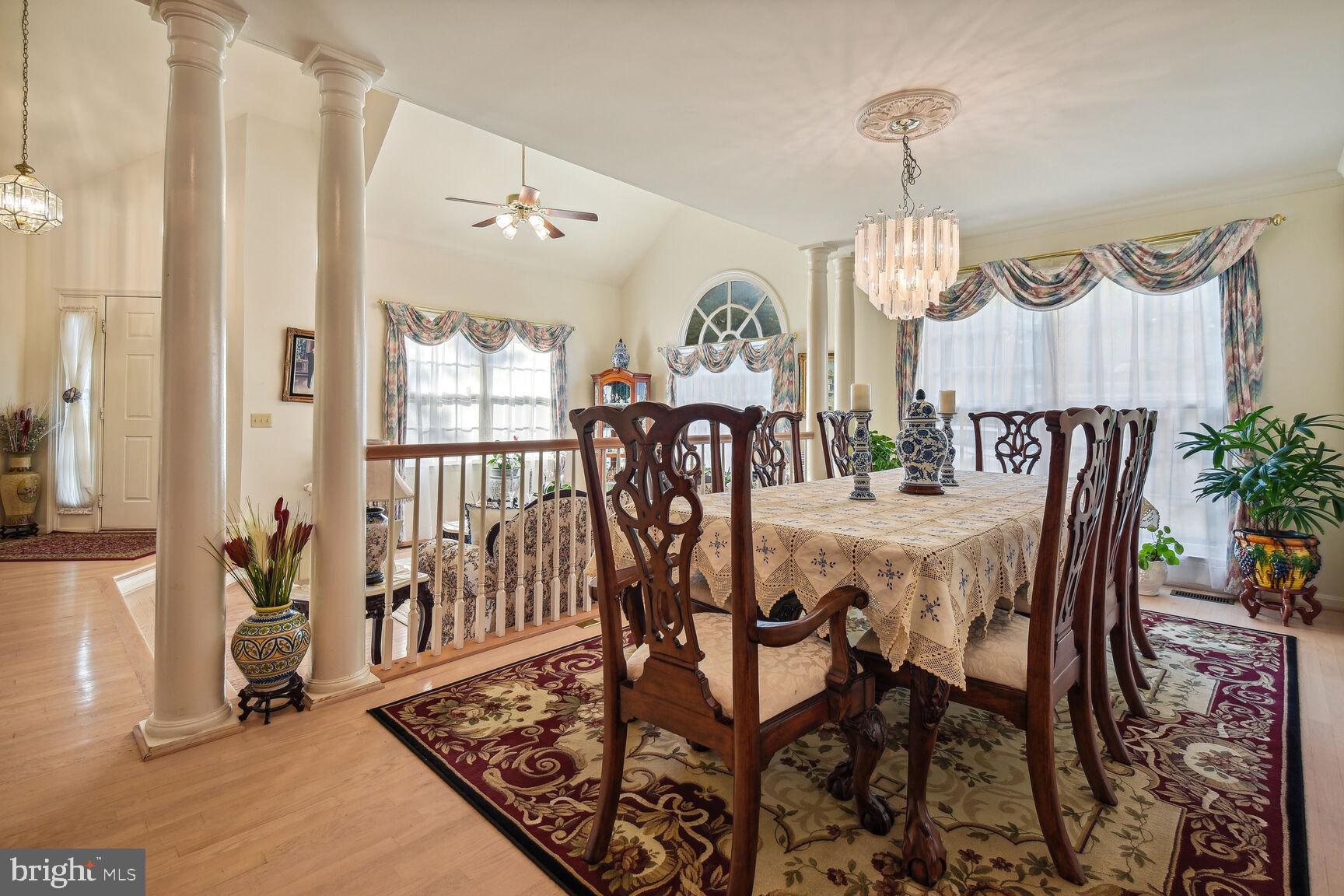 LAKE HALLOWELL - Residential