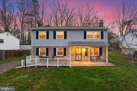 Photo of 14013 Lindendale Road, WOODBRIDGE, VA 22193 (MLS # VAPW2115886)