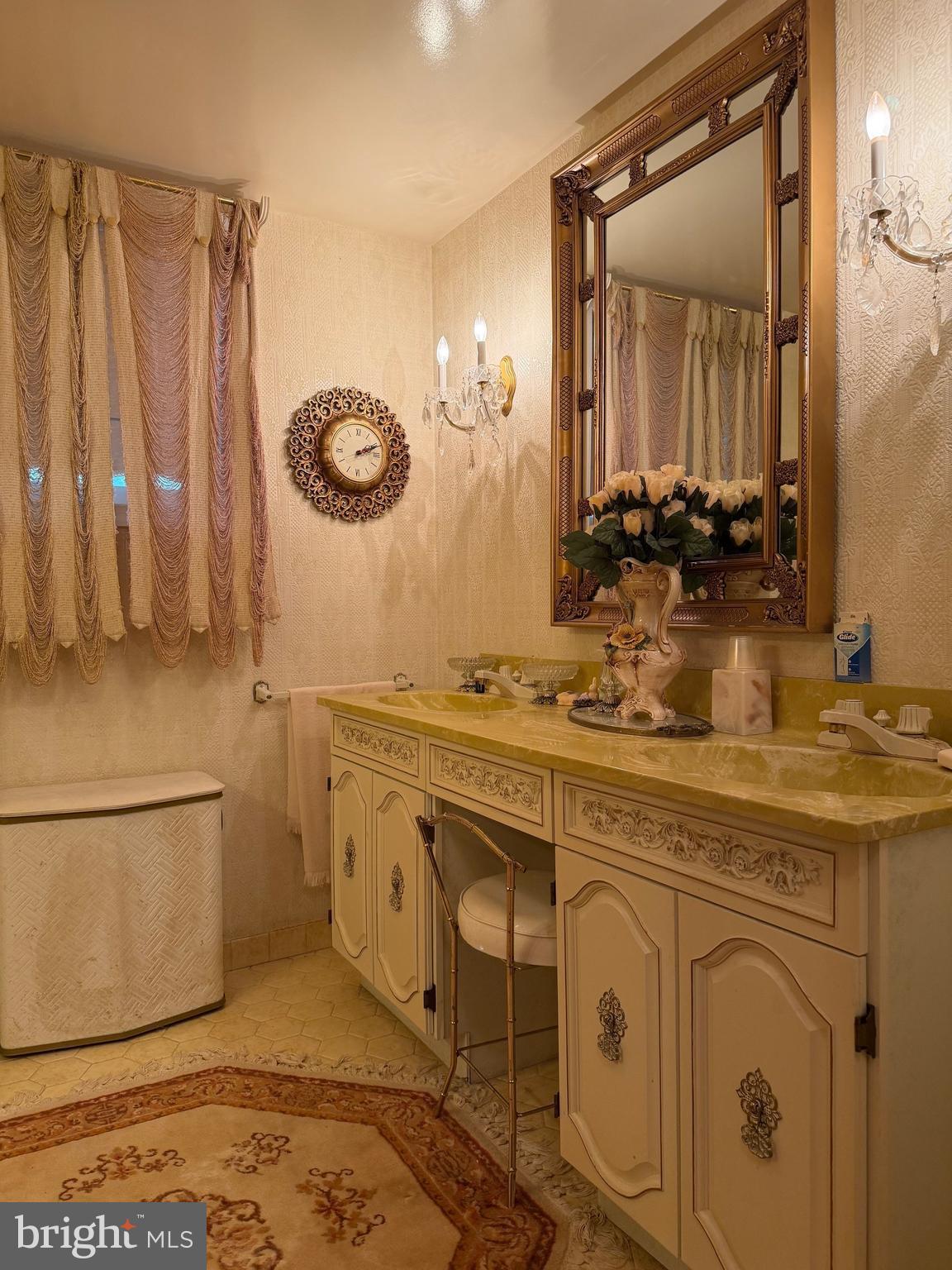 NEW CARROLLTON - Residential