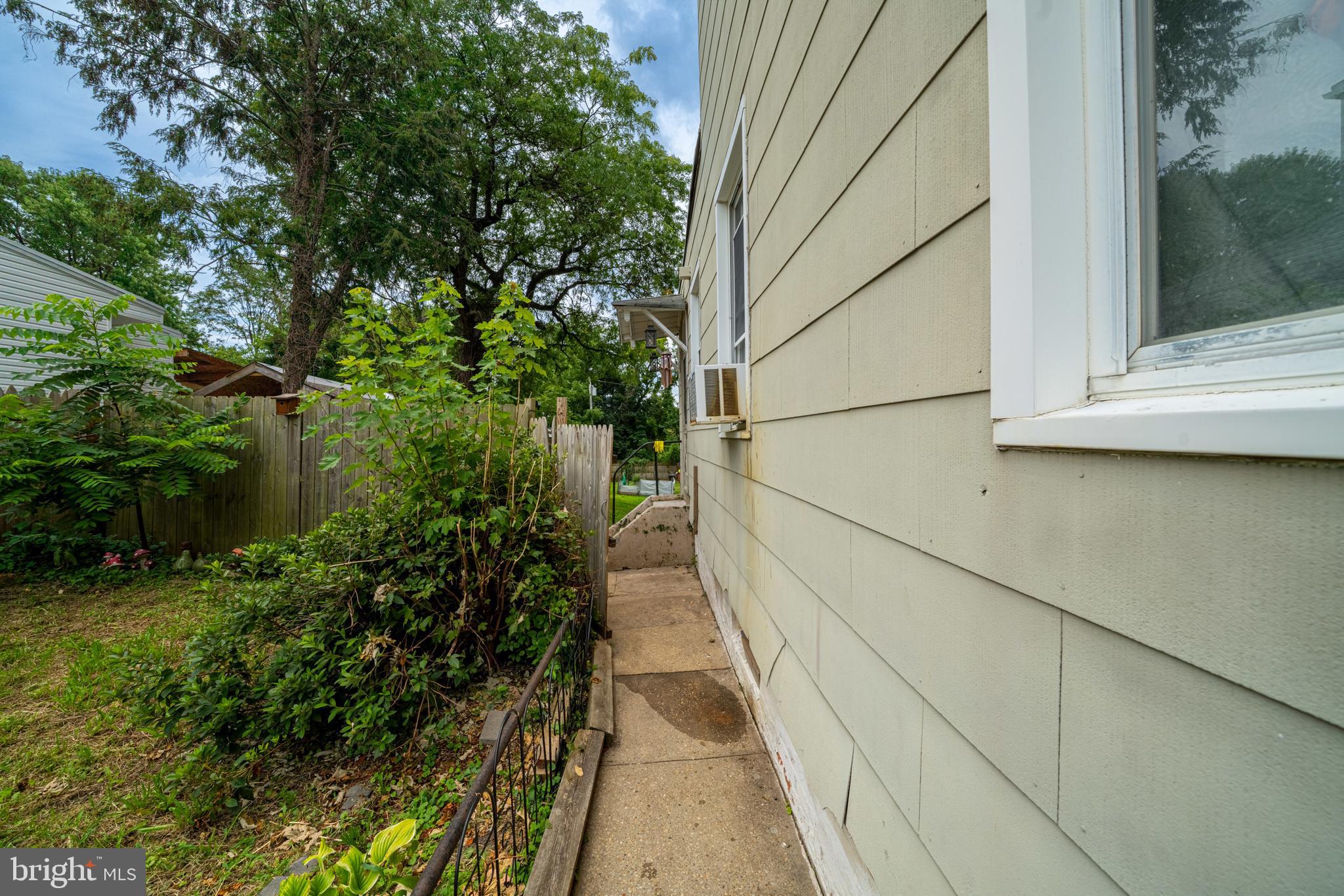 3223 STRICKLAND STREET
