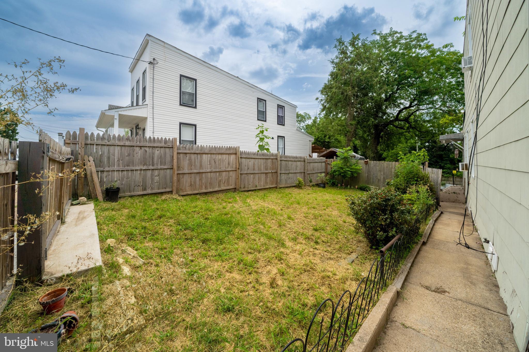3223 STRICKLAND STREET