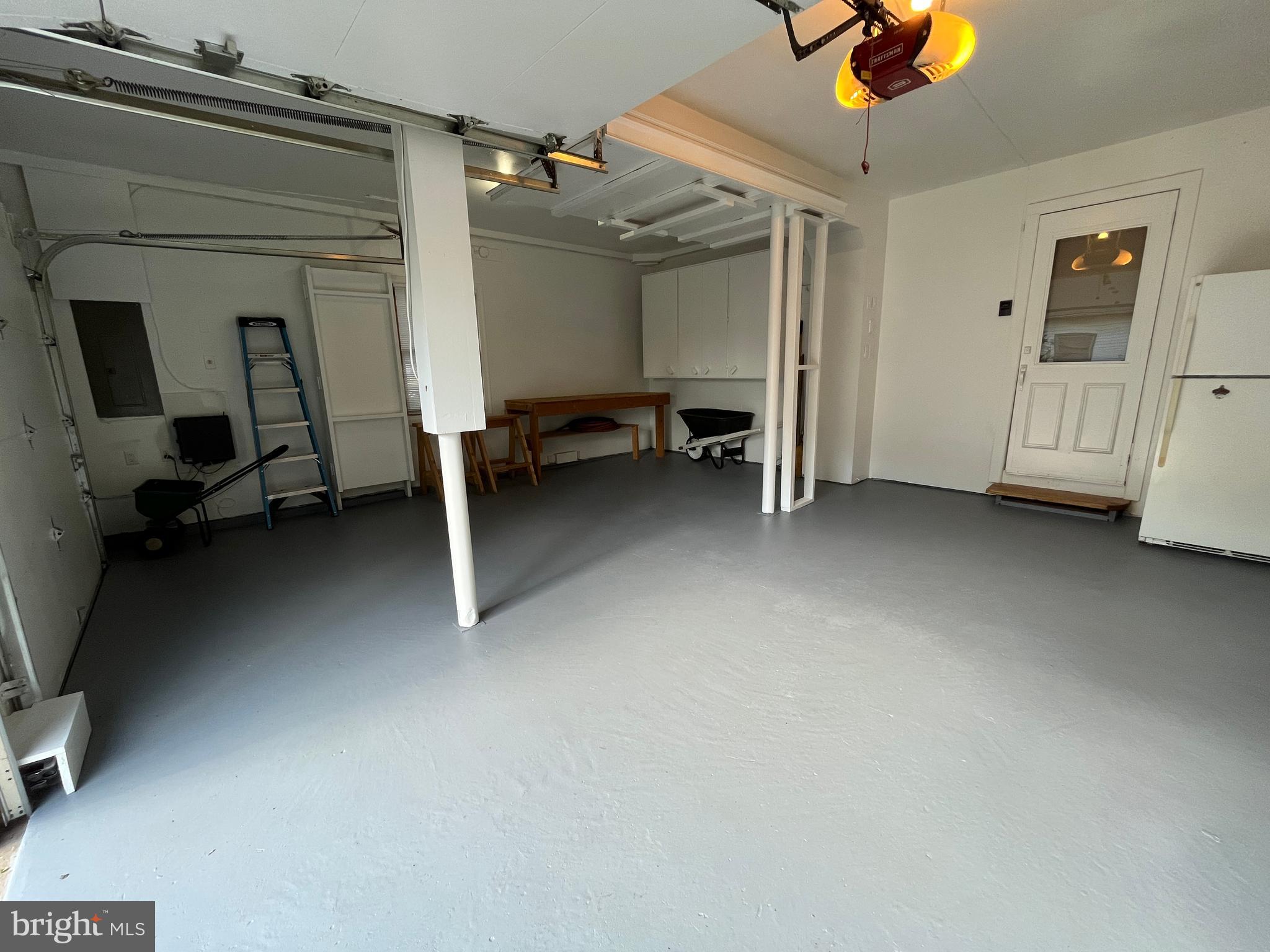 YARDLEY HUNT - Residential