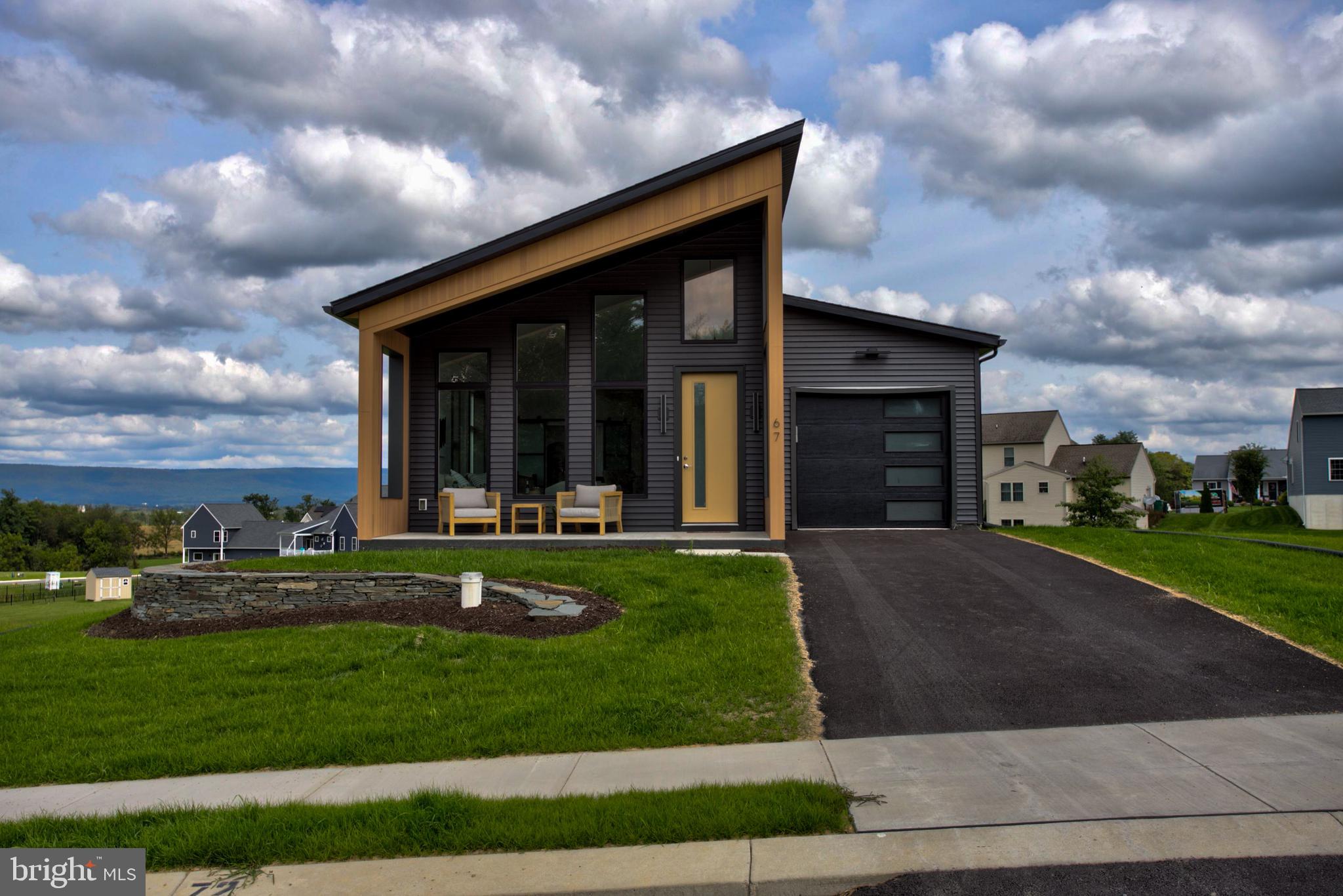 MOUNTAIN MEADOWS - Residential