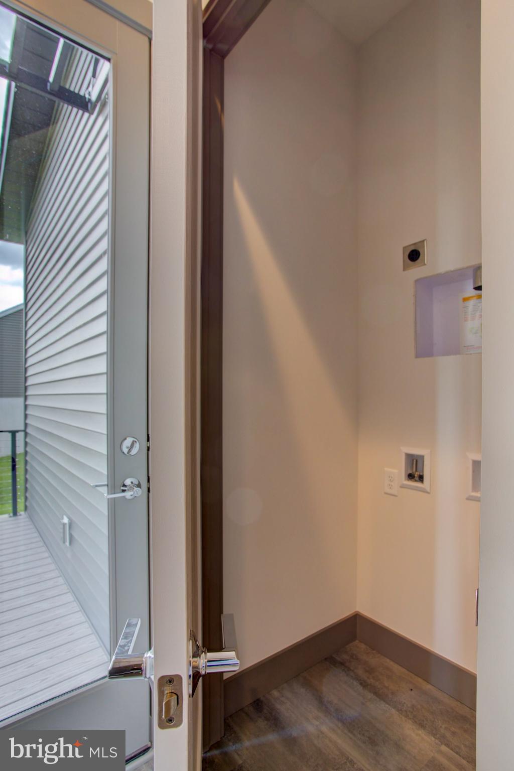 MOUNTAIN MEADOWS - Residential