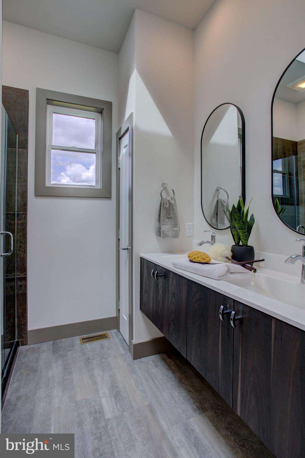 MOUNTAIN MEADOWS - Residential