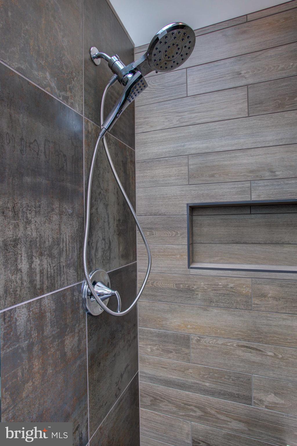 MOUNTAIN MEADOWS - Residential