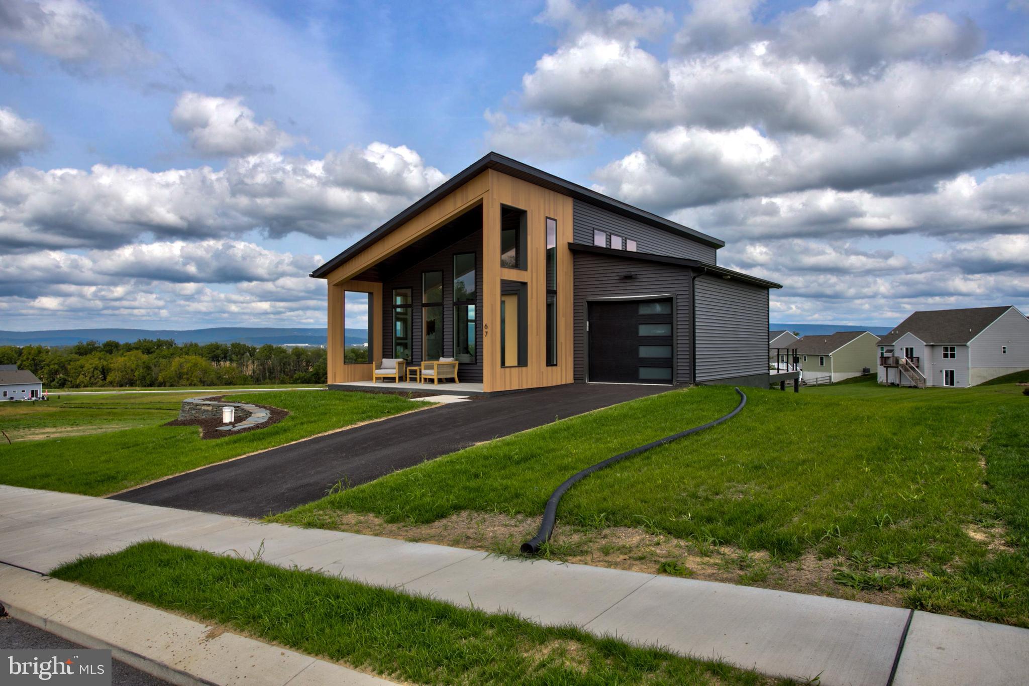 MOUNTAIN MEADOWS - Residential