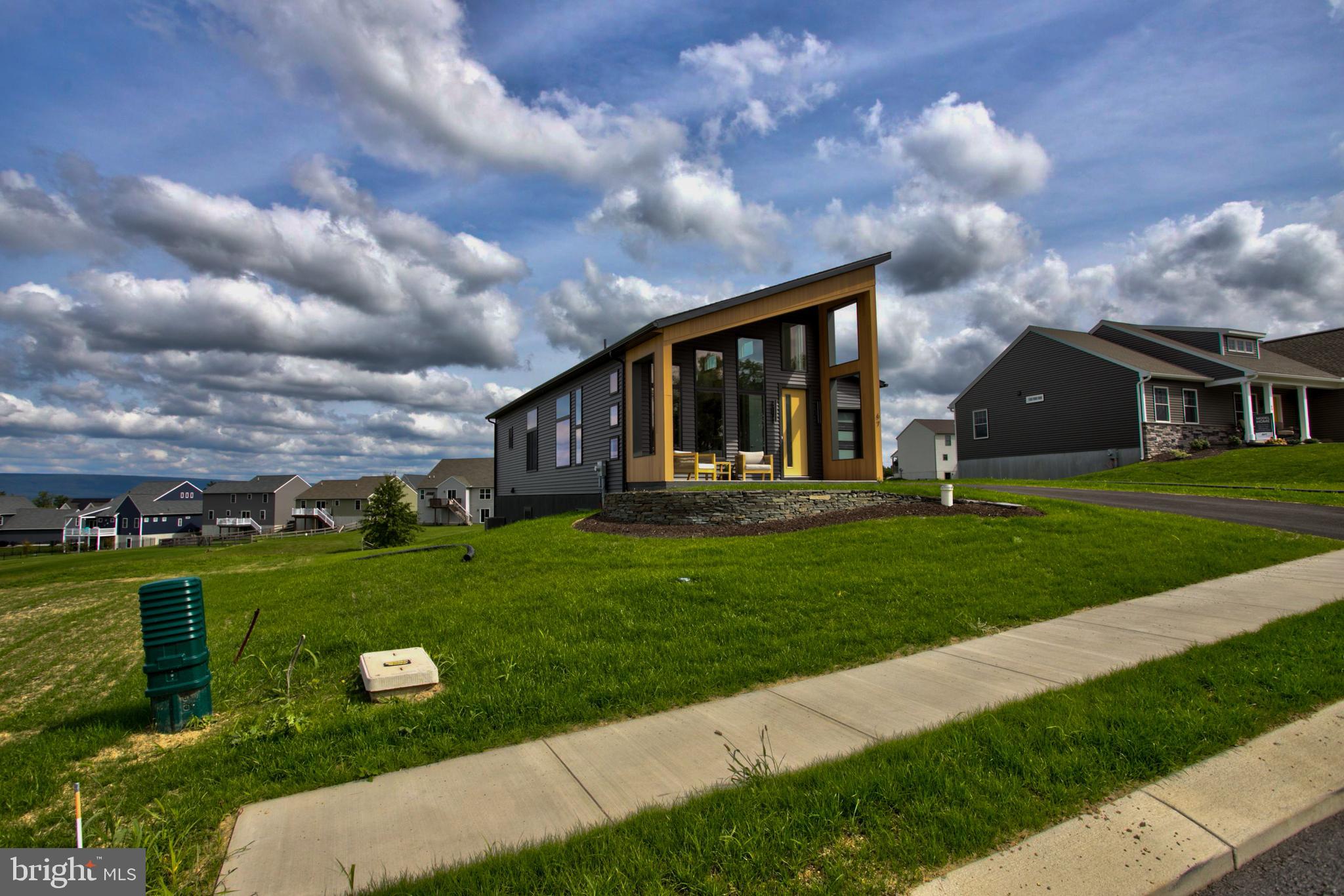 MOUNTAIN MEADOWS - Residential