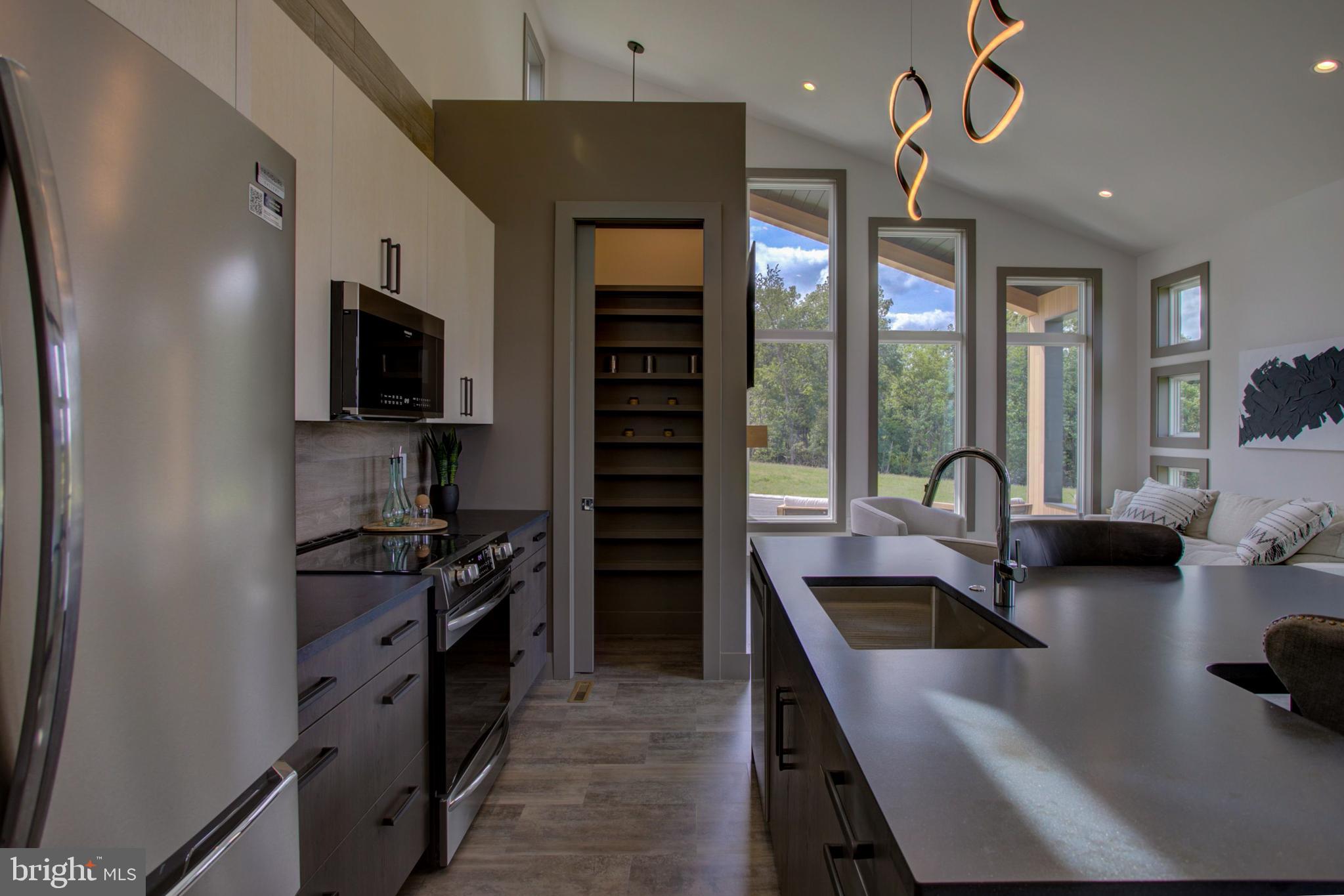 MOUNTAIN MEADOWS - Residential