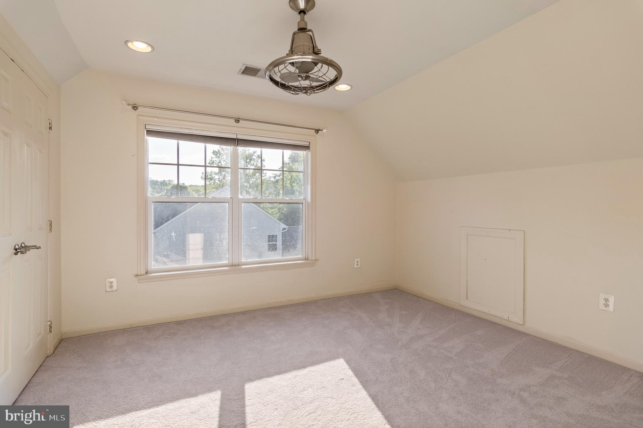 CLASSIC ACRES - Residential