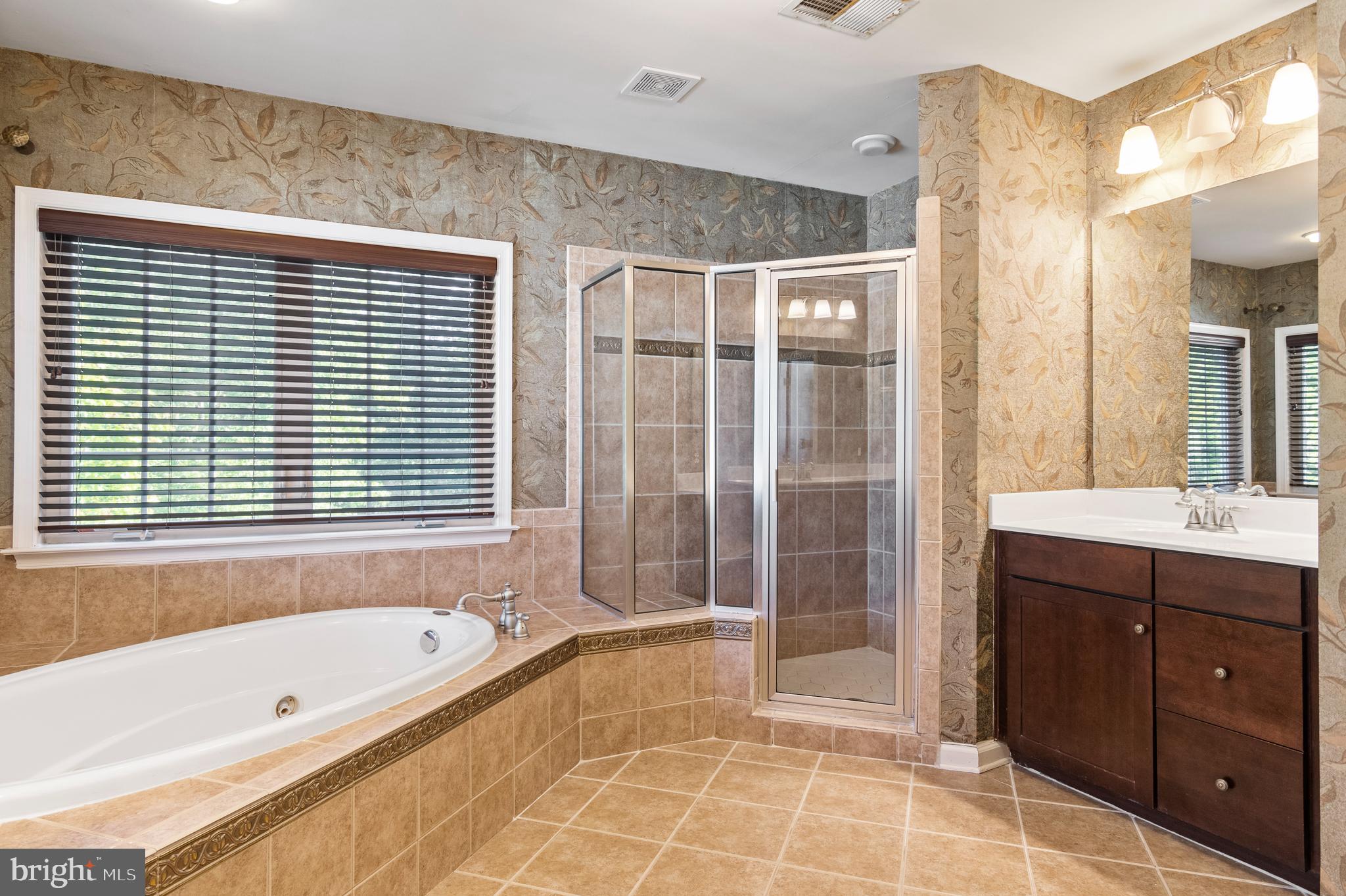 CLASSIC ACRES - Residential