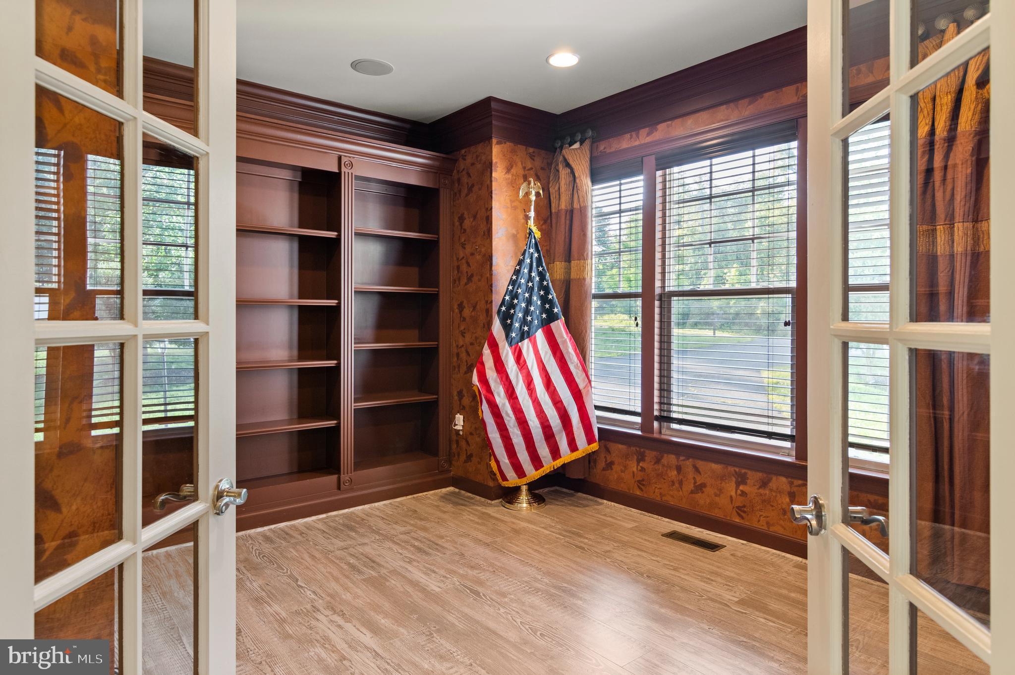 CLASSIC ACRES - Residential