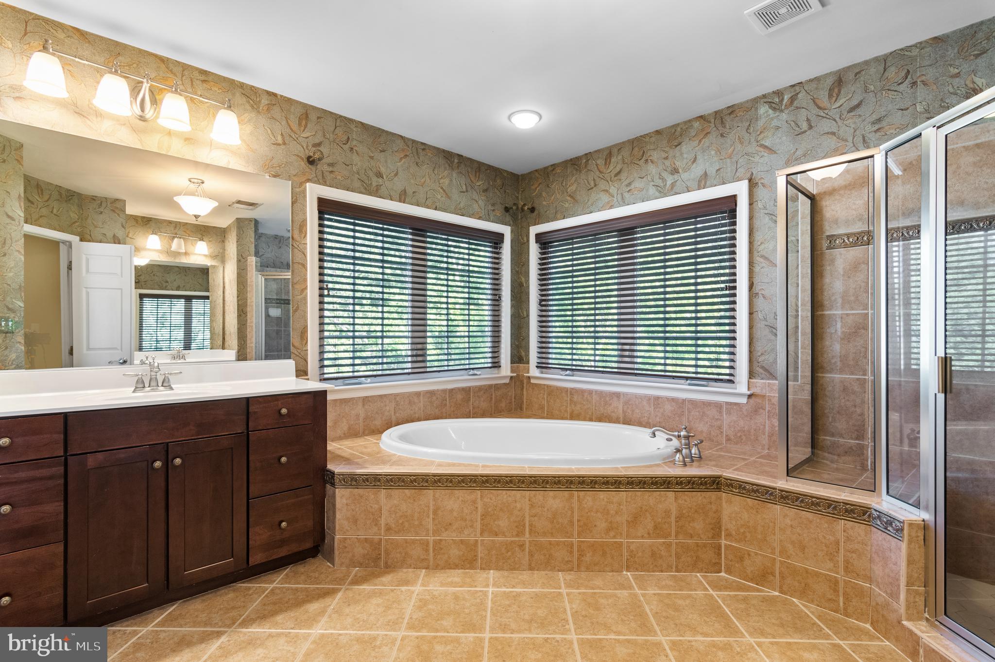 CLASSIC ACRES - Residential