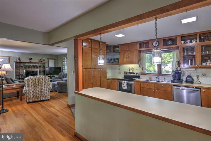 BLUE RIDGE SHORES - Residential