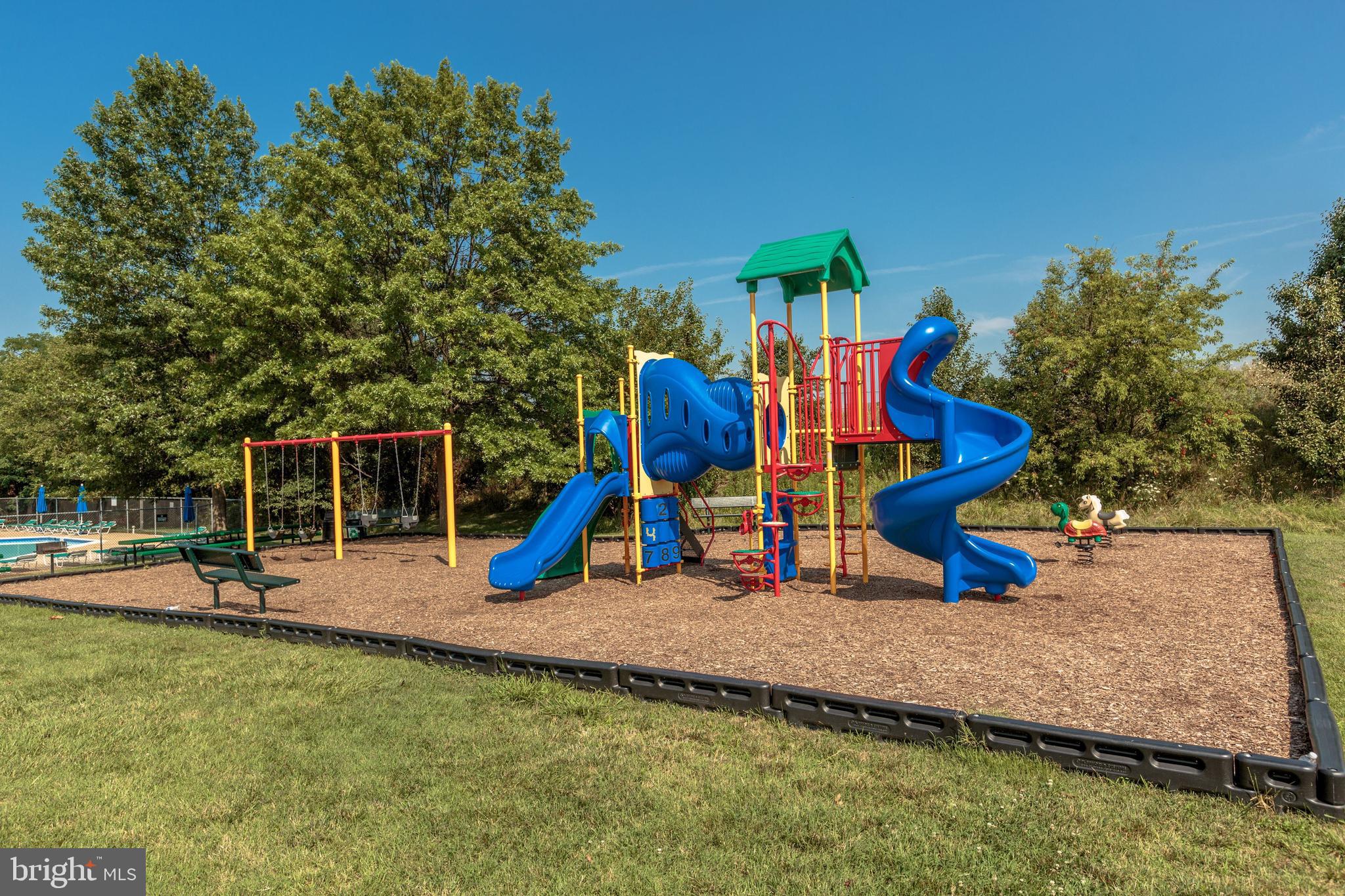 SURREY AT MANCHESTER LAKES - Residential