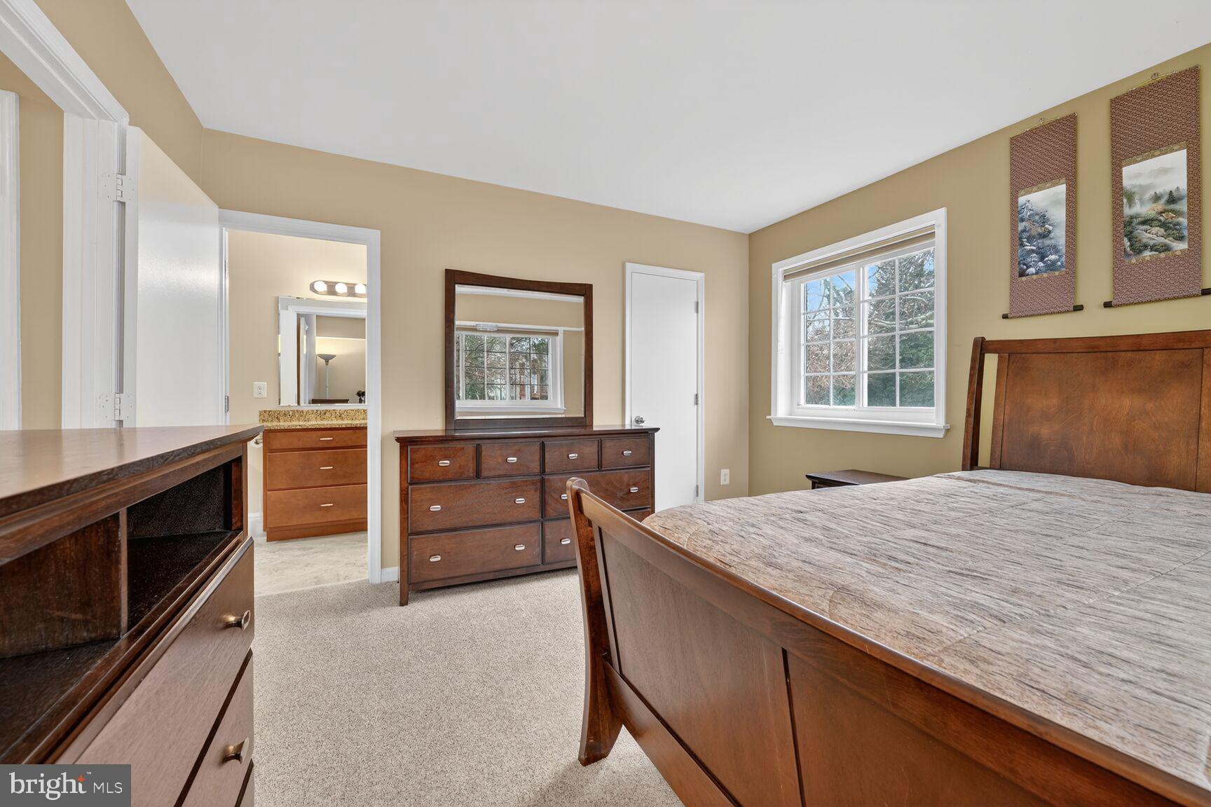 SURREY AT MANCHESTER LAKES - Residential