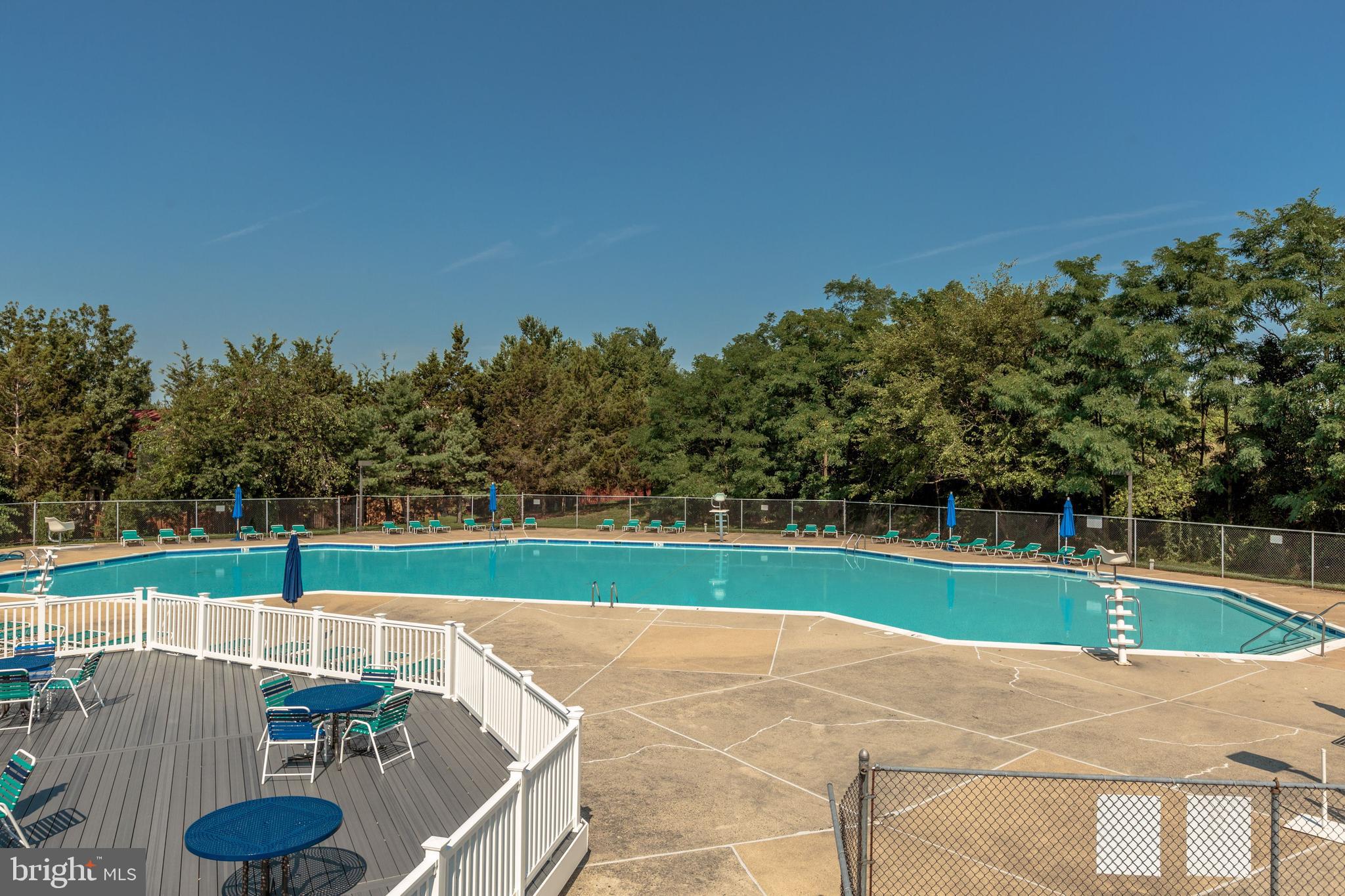 SURREY AT MANCHESTER LAKES - Residential