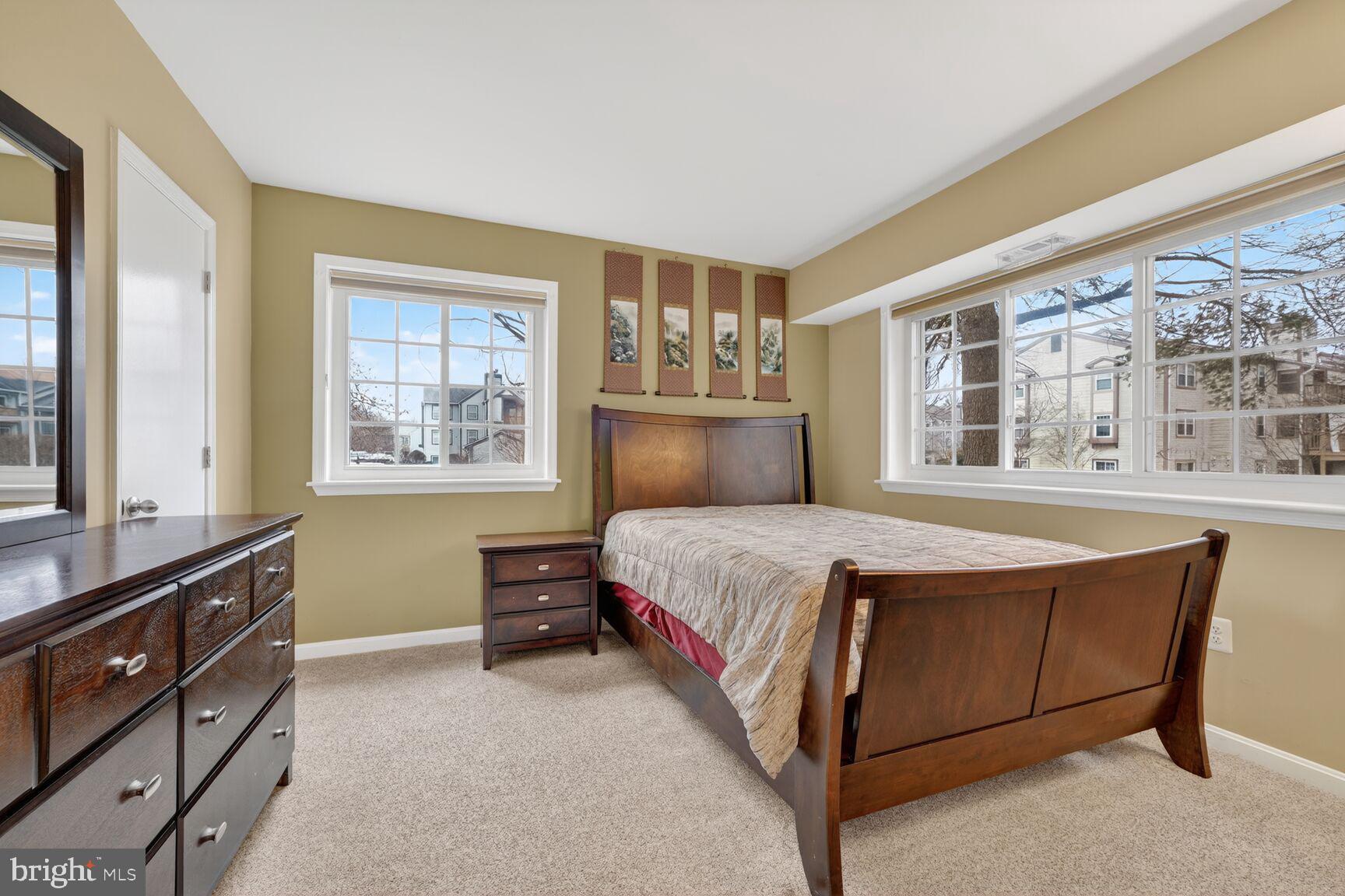 SURREY AT MANCHESTER LAKES - Residential