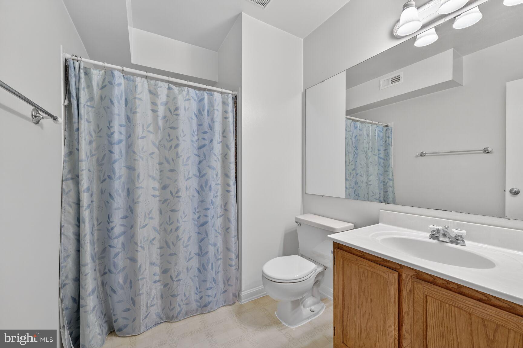 SURREY AT MANCHESTER LAKES - Residential