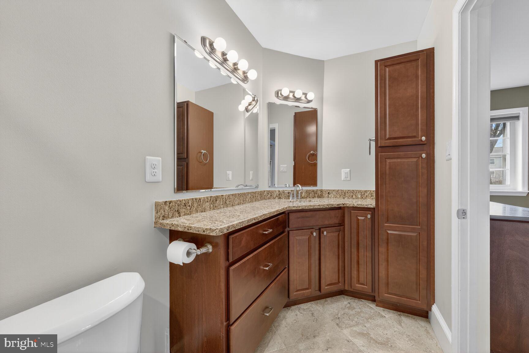 SURREY AT MANCHESTER LAKES - Residential