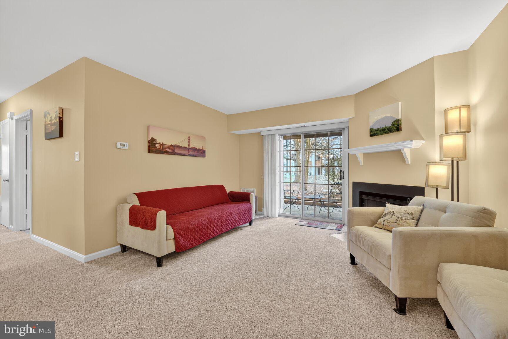 SURREY AT MANCHESTER LAKES - Residential