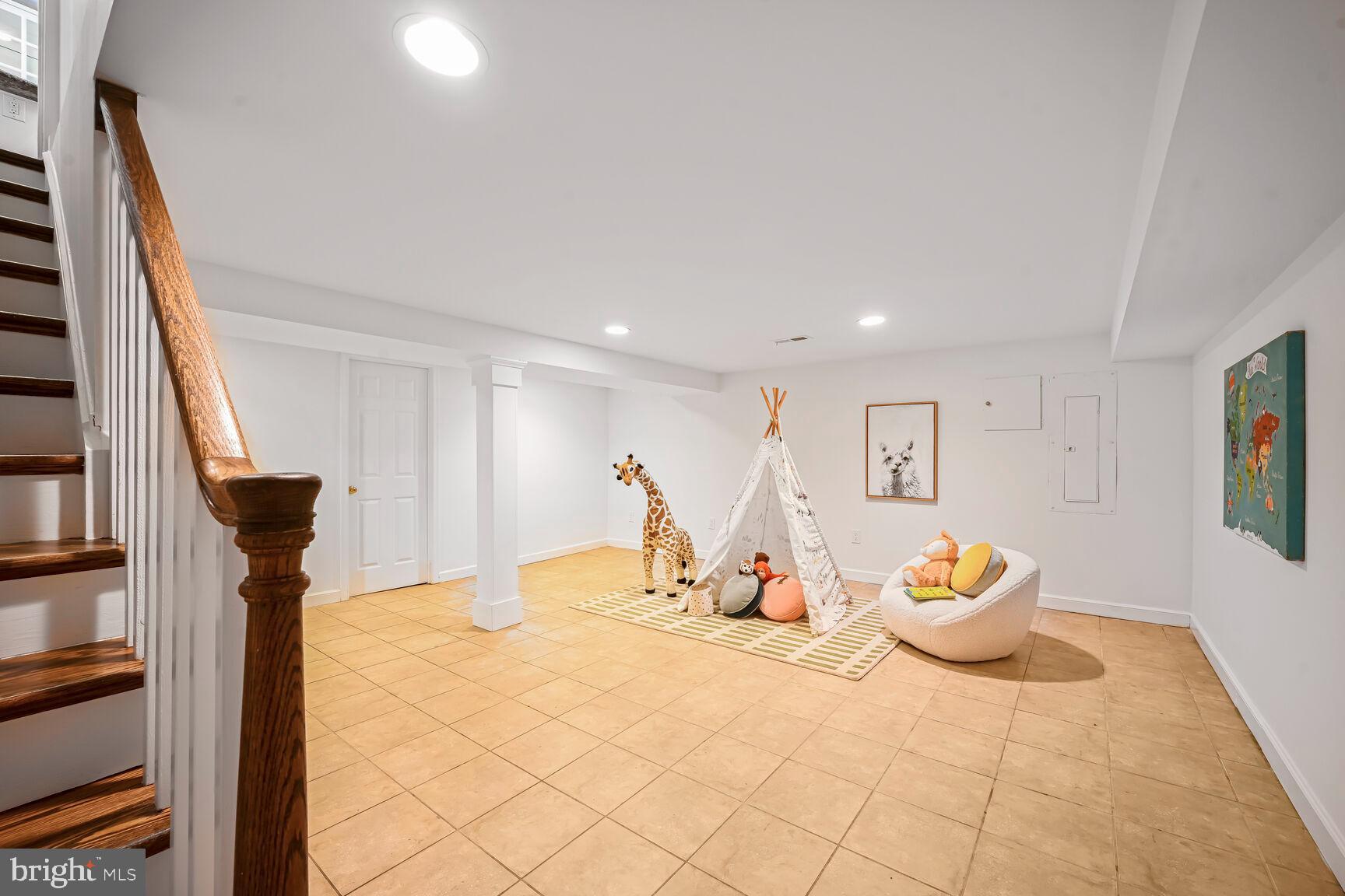 WEST CHEVY CHASE HEIGHTS - Residential