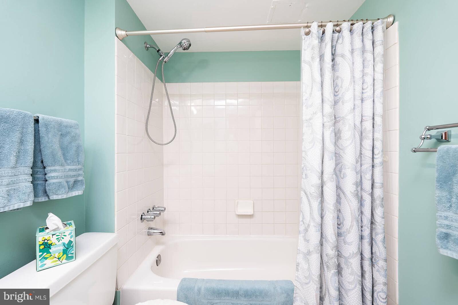 GEORGETOWN VILLAGE - Residential