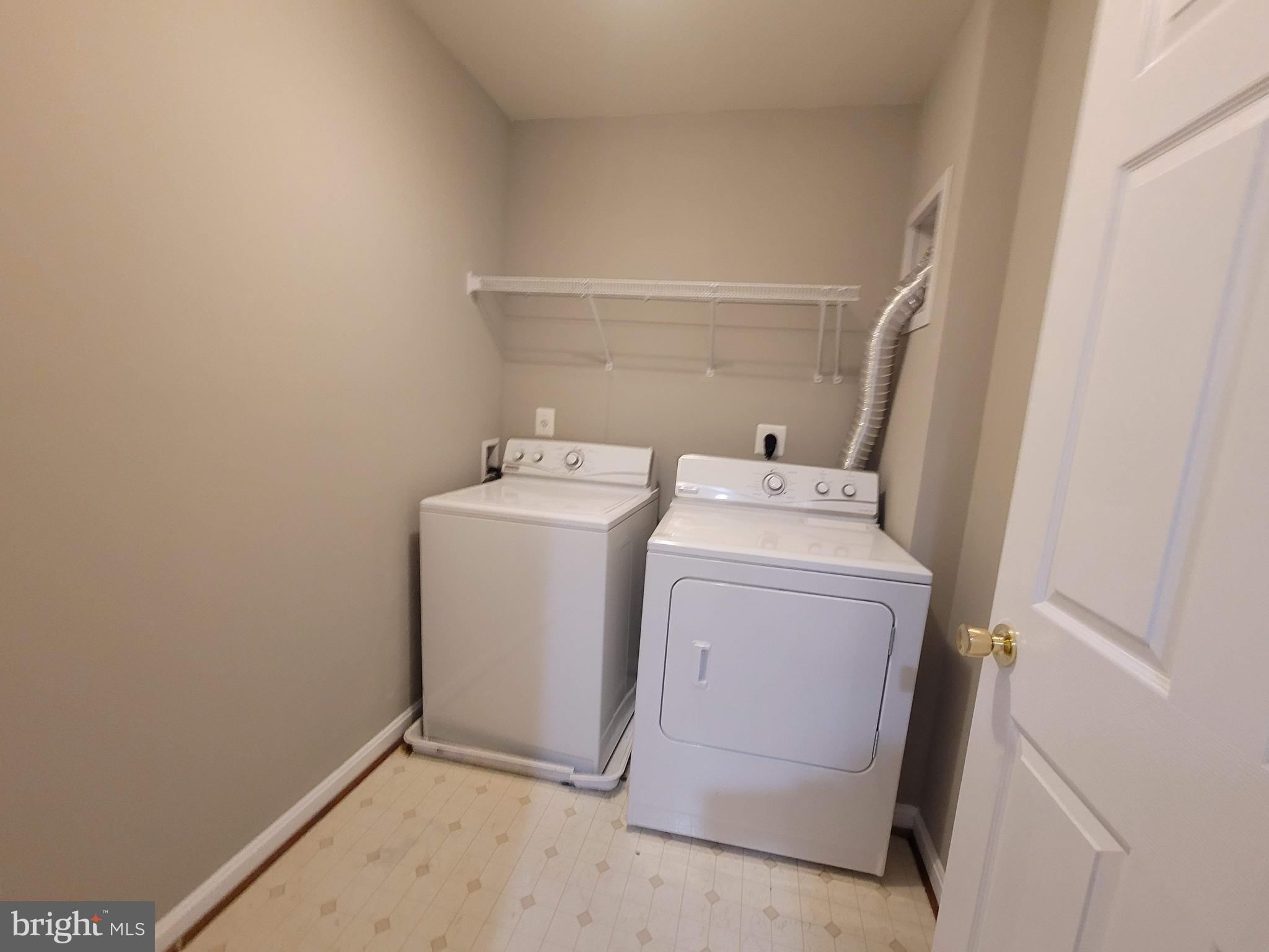 POWELLS RUN VILLAGE COND - Residential