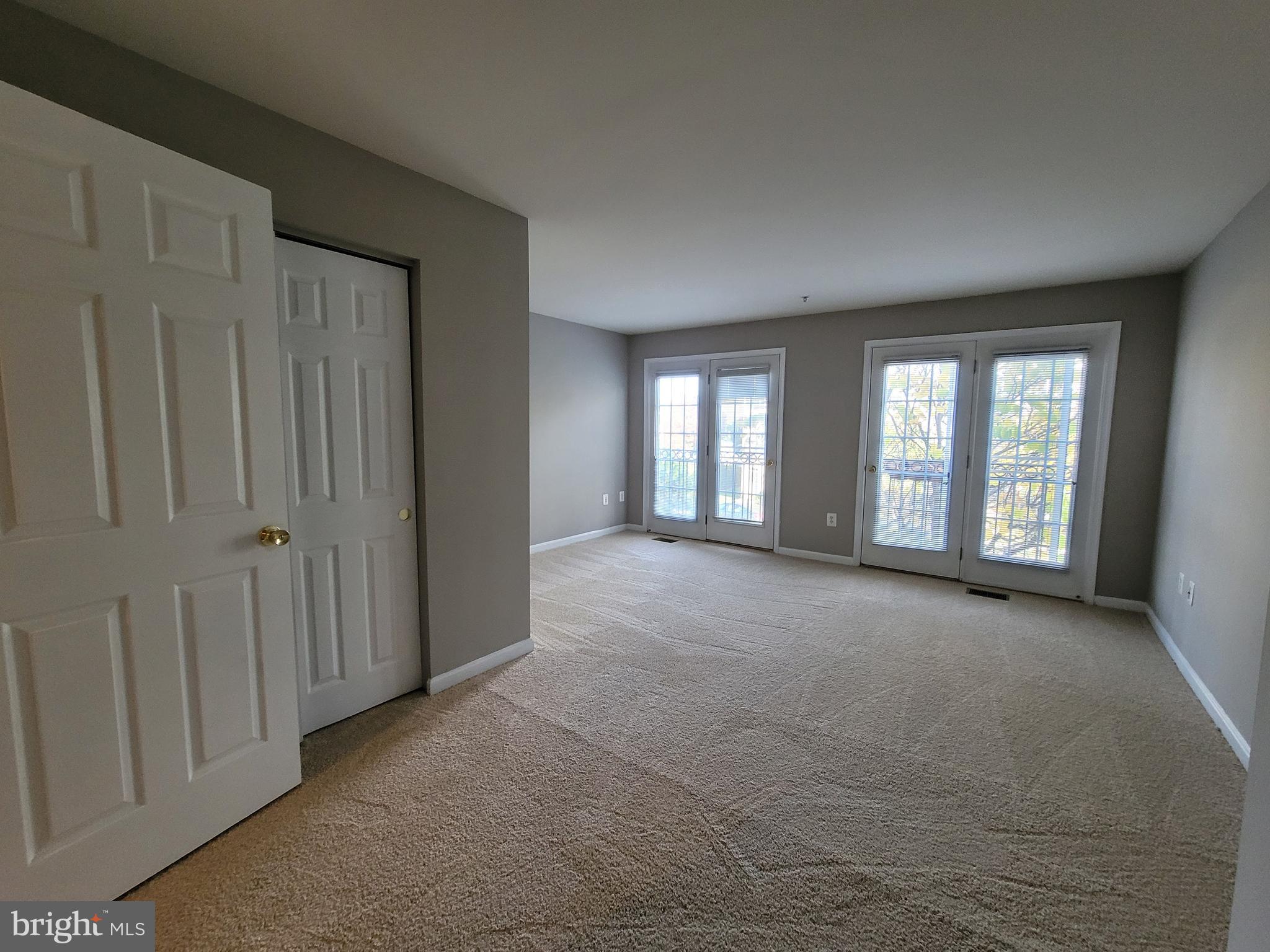 POWELLS RUN VILLAGE COND - Residential