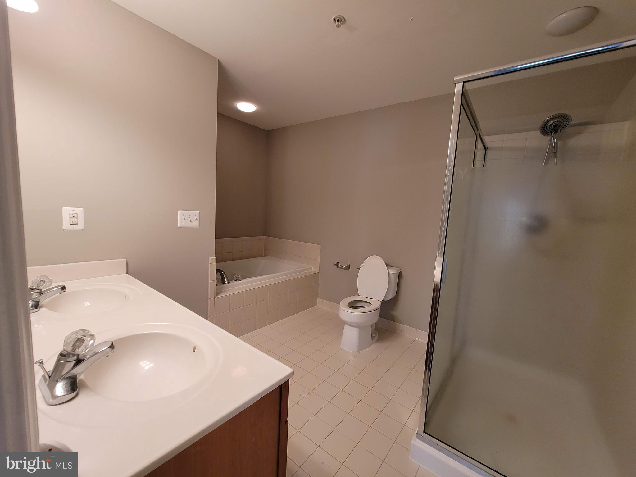 POWELLS RUN VILLAGE COND - Residential