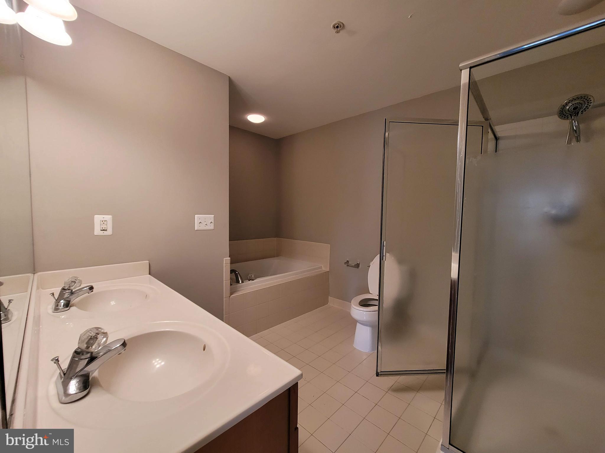 POWELLS RUN VILLAGE COND - Residential