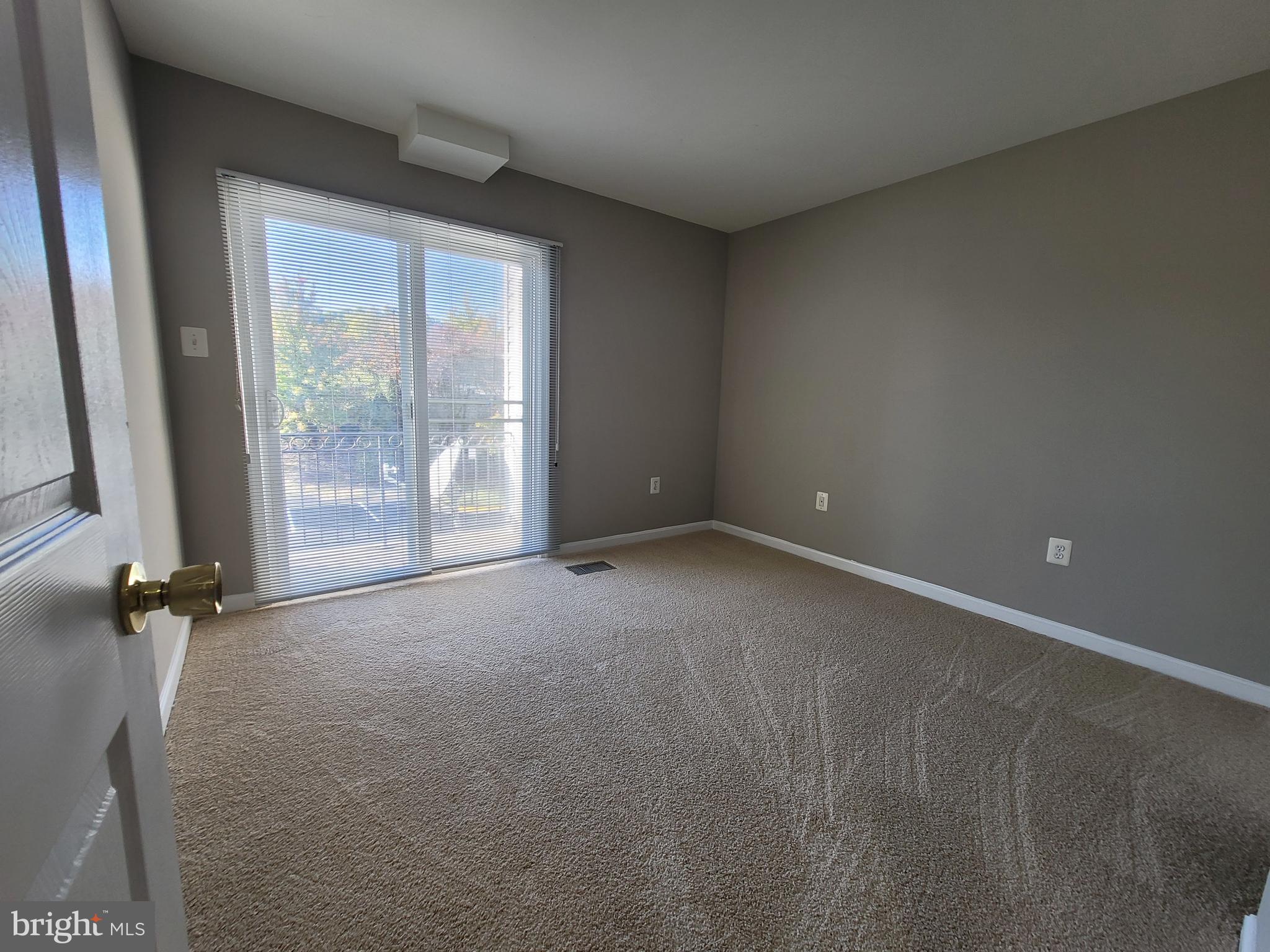 POWELLS RUN VILLAGE COND - Residential