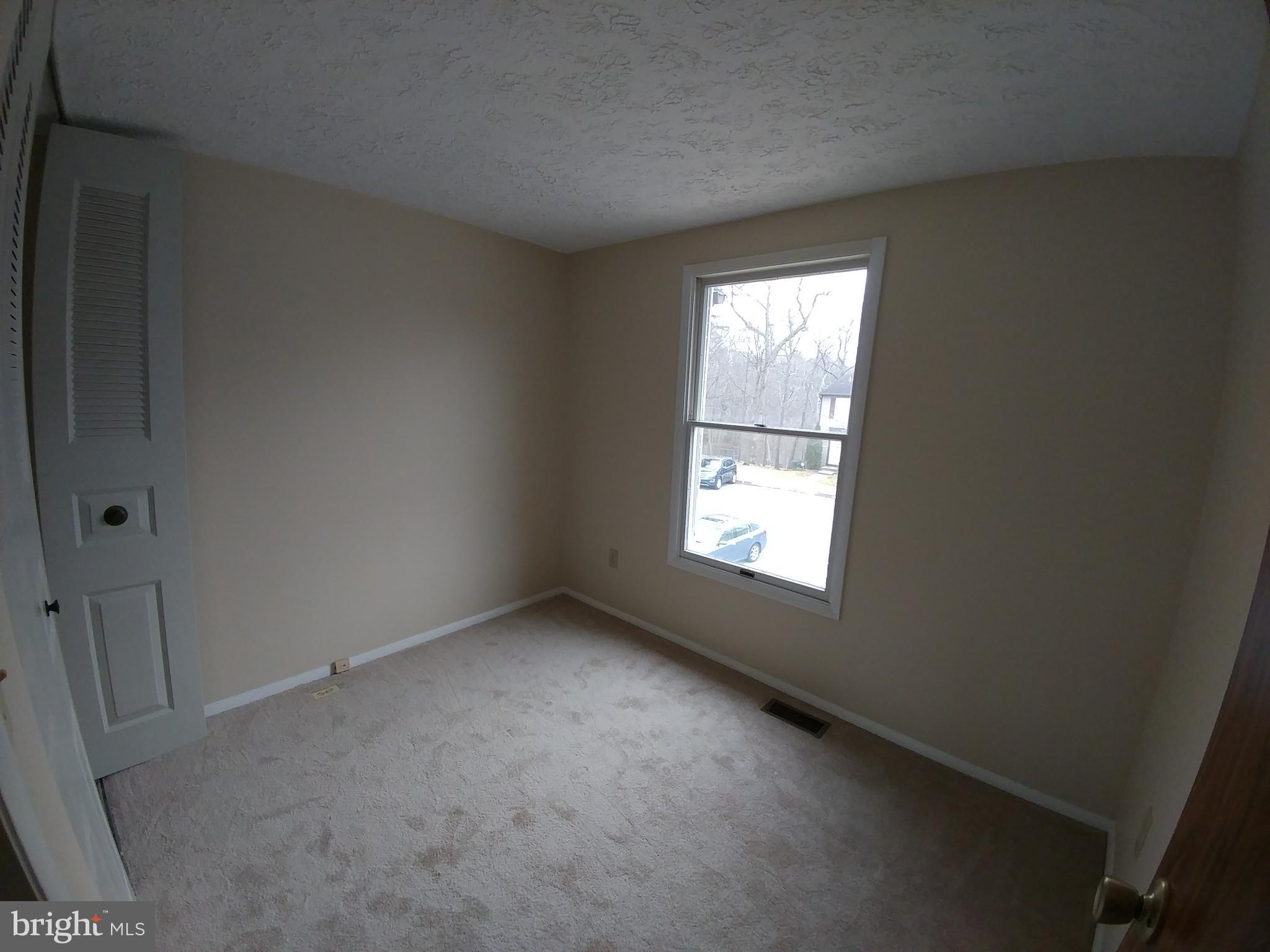 WOODS EDGE TOWNHOME CONDOMINIUMS - Residential Lease