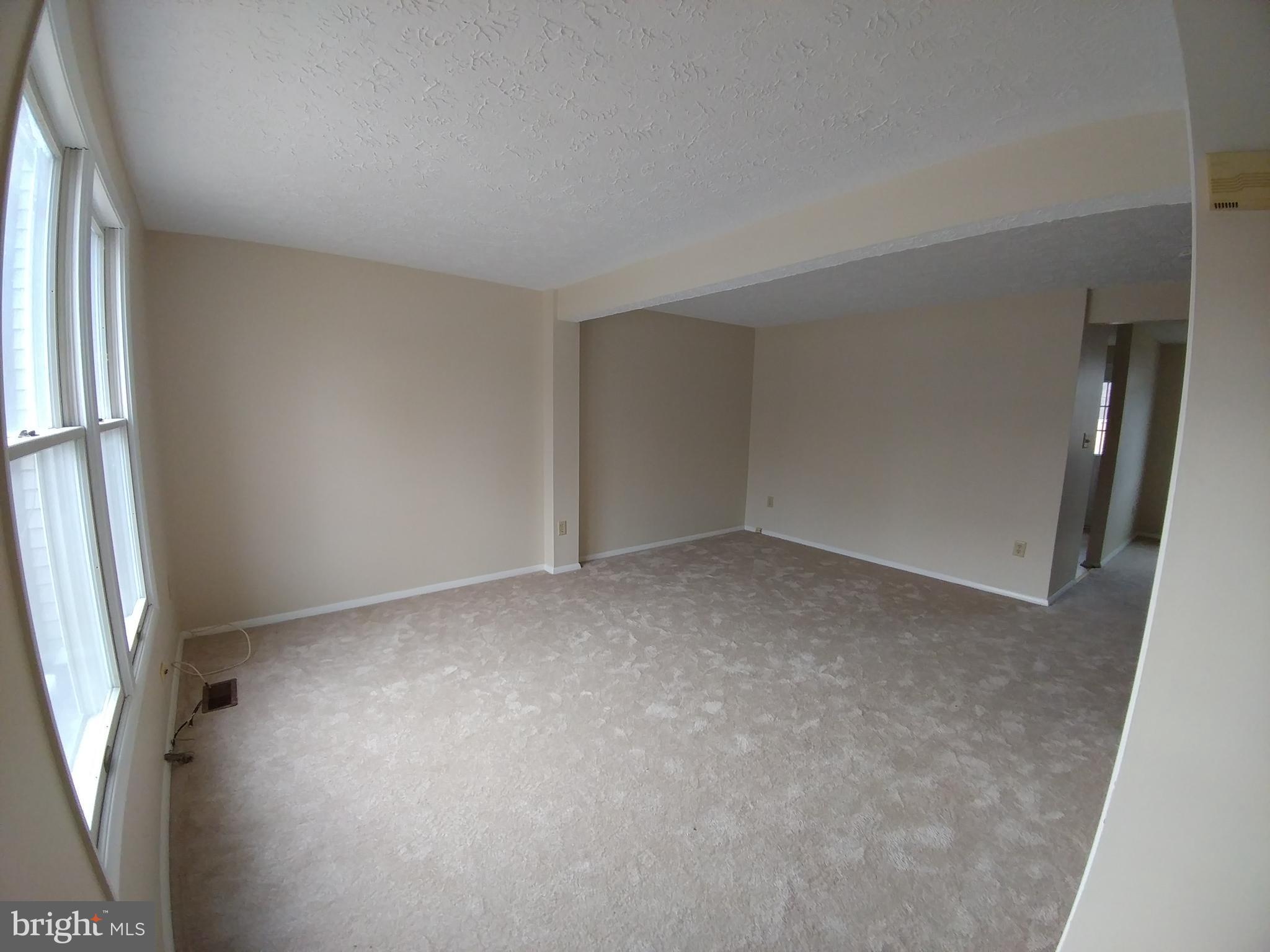 WOODS EDGE TOWNHOME CONDOMINIUMS - Residential Lease