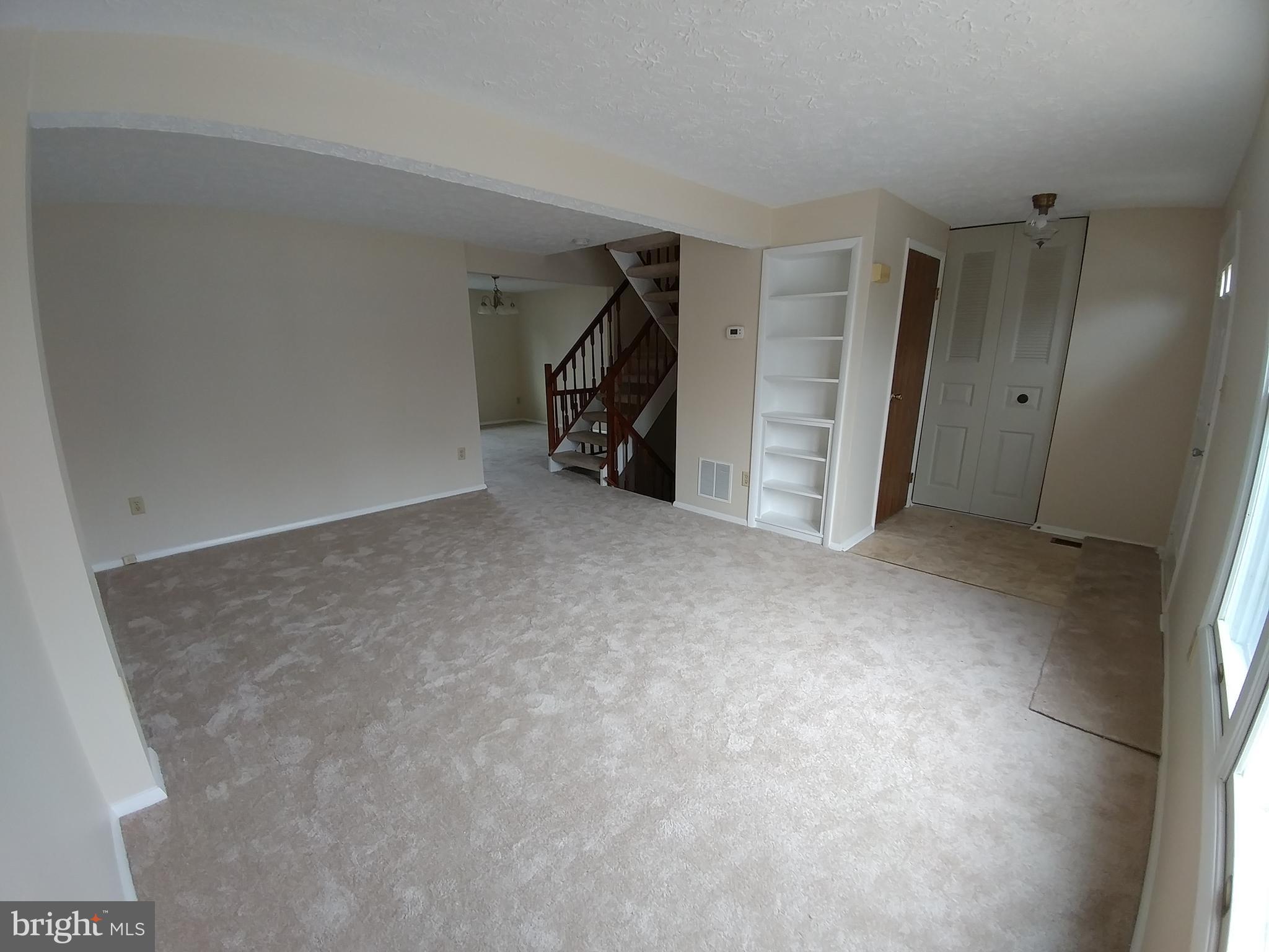 WOODS EDGE TOWNHOME CONDOMINIUMS - Residential Lease