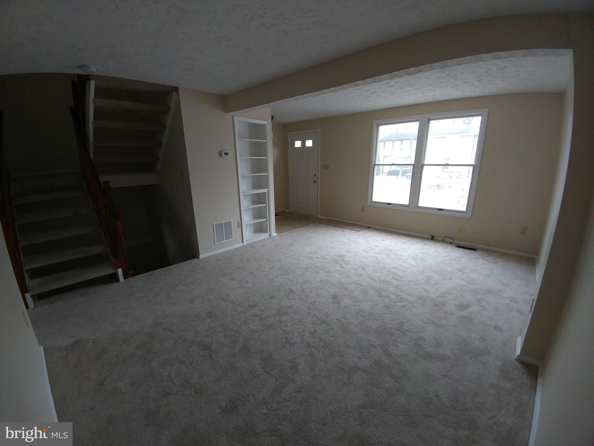 WOODS EDGE TOWNHOME CONDOMINIUMS - Residential Lease