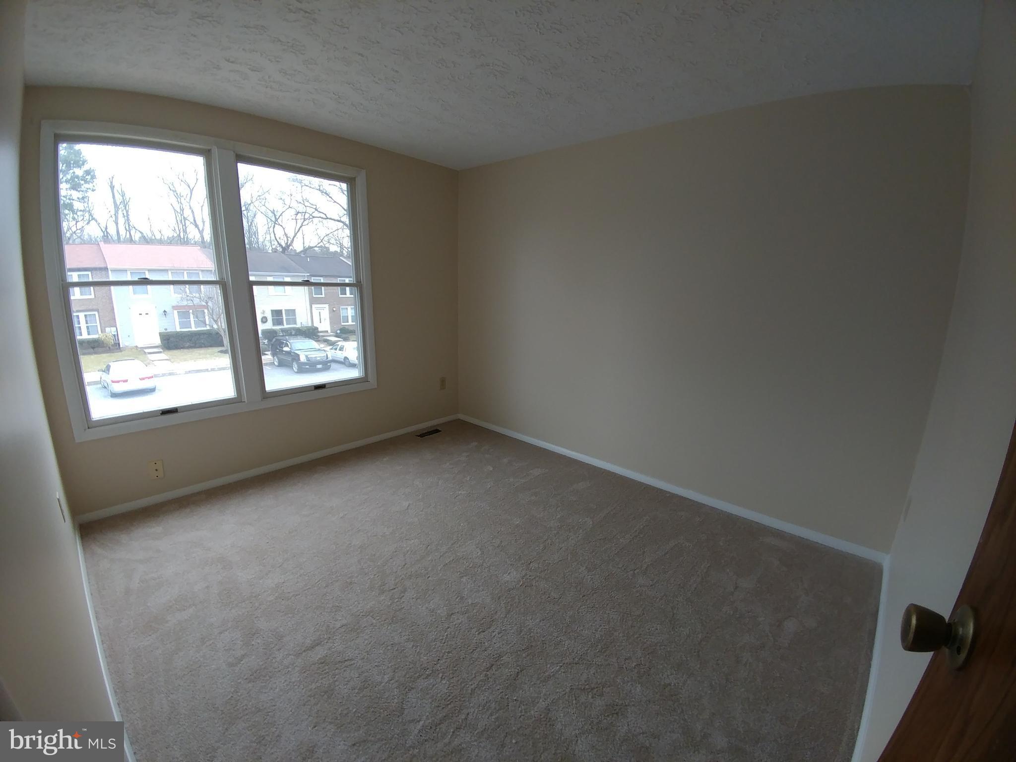 WOODS EDGE TOWNHOME CONDOMINIUMS - Residential Lease