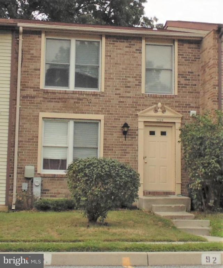 NEW NEUTRAL FLOORING/FRESH PAINT THROUGHOUT**SPACIOUS 3BR TOWNHOME IN GLEN BURNIE**PREFER NO SMOKING AND NO PETS, WILL CONSIDER CASE BY CASE THOUGH**