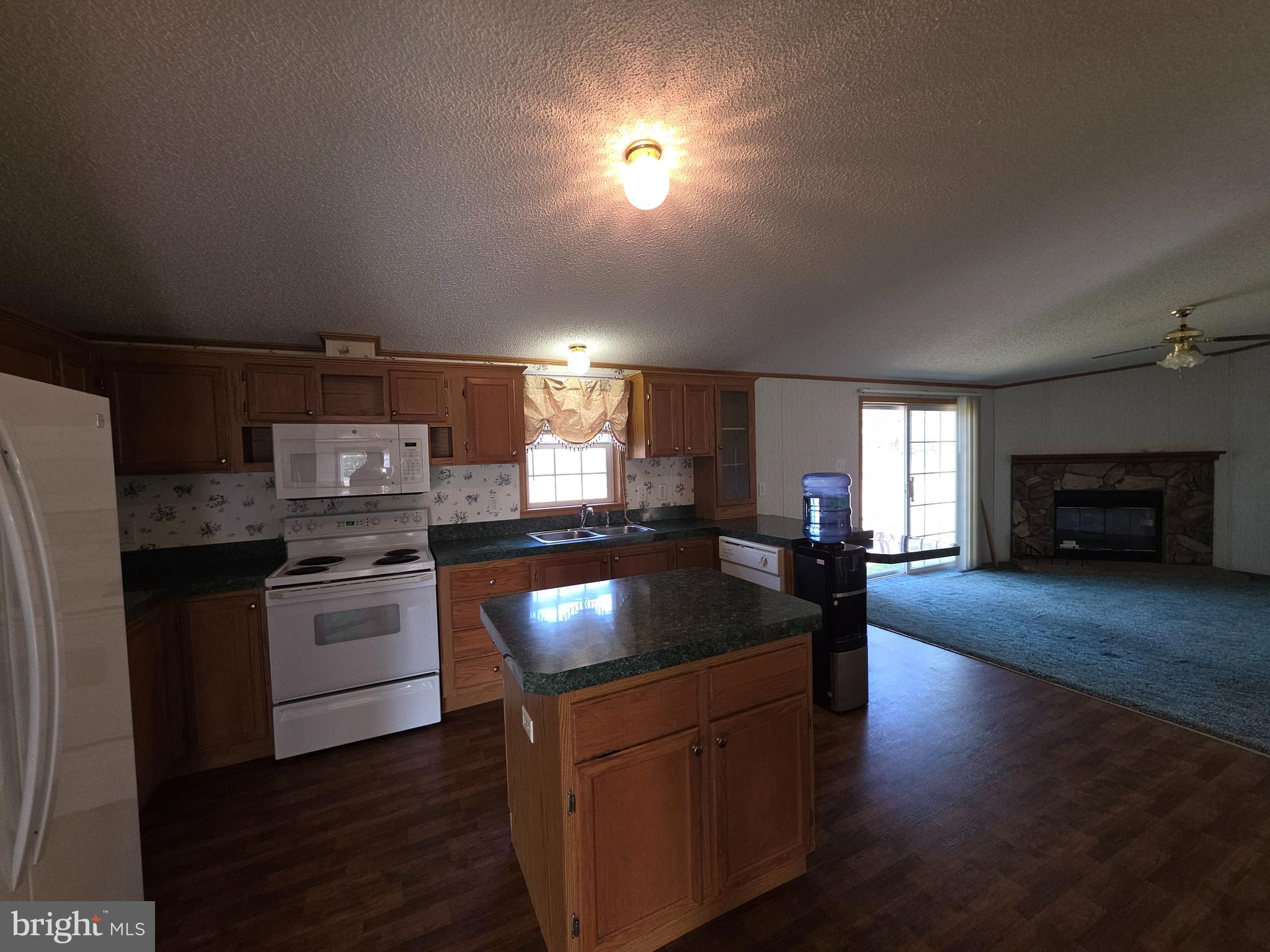 QUAIL RUN ESTATES - Residential