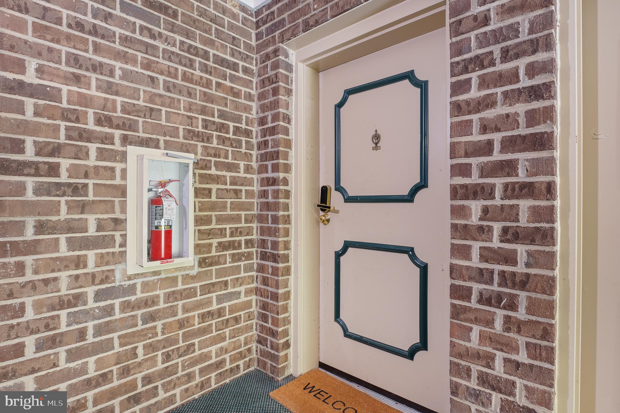 7902 BADENLOCH WAY 303