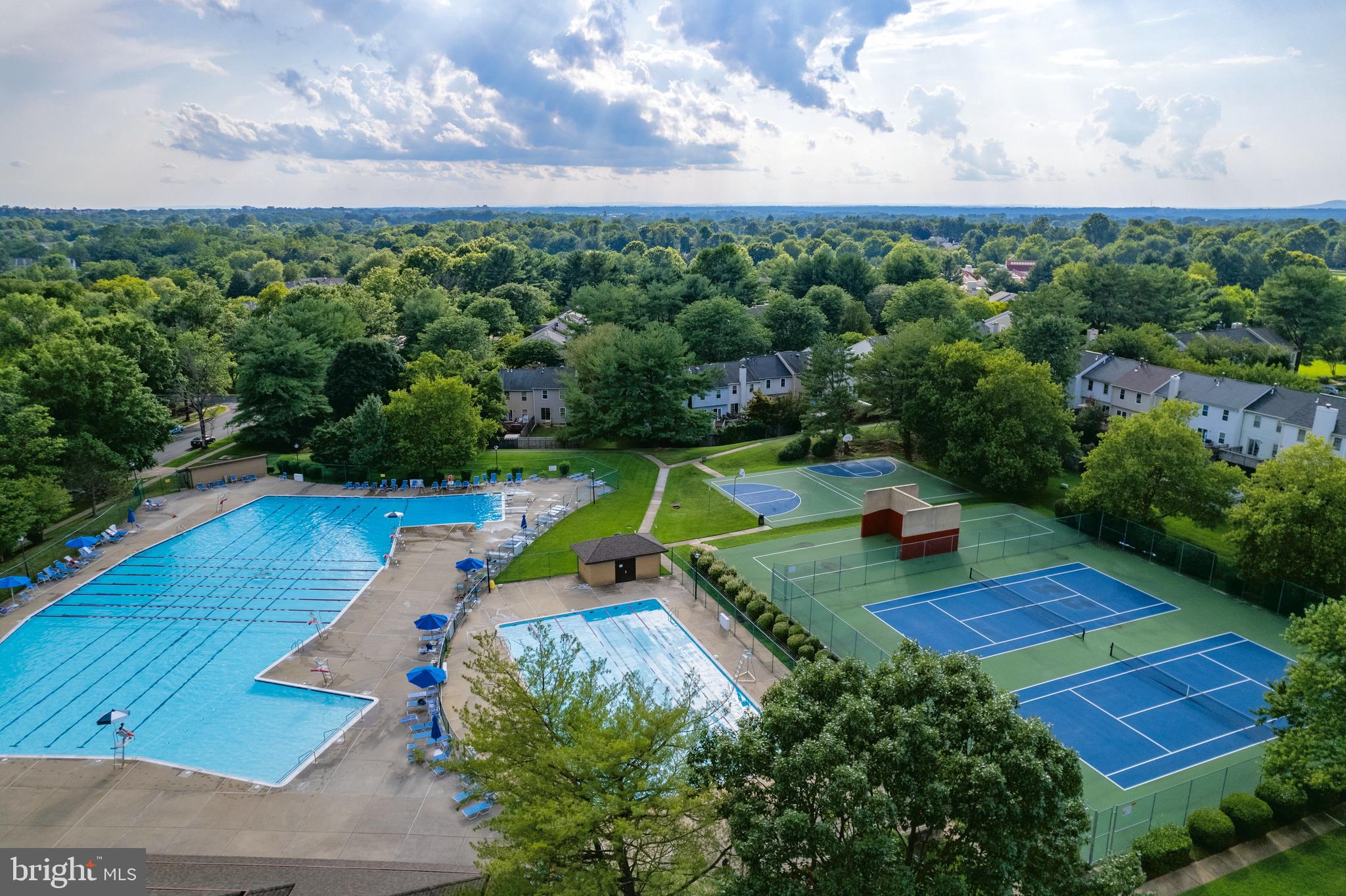 WILLOW WOOD - Residential