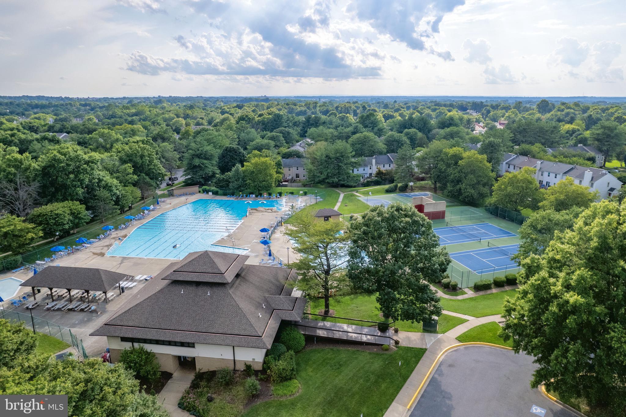 WILLOW WOOD - Residential